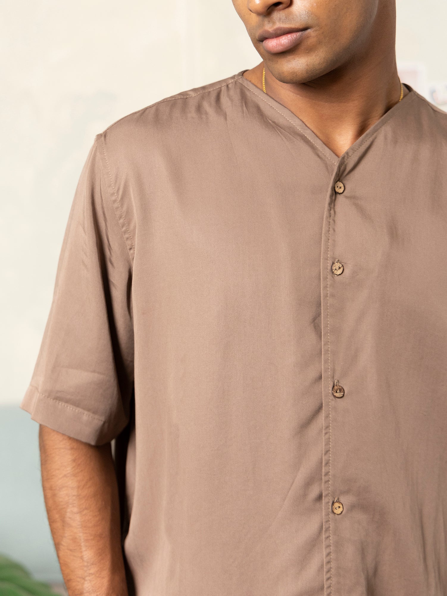 Short sleeve baseball collar shirt