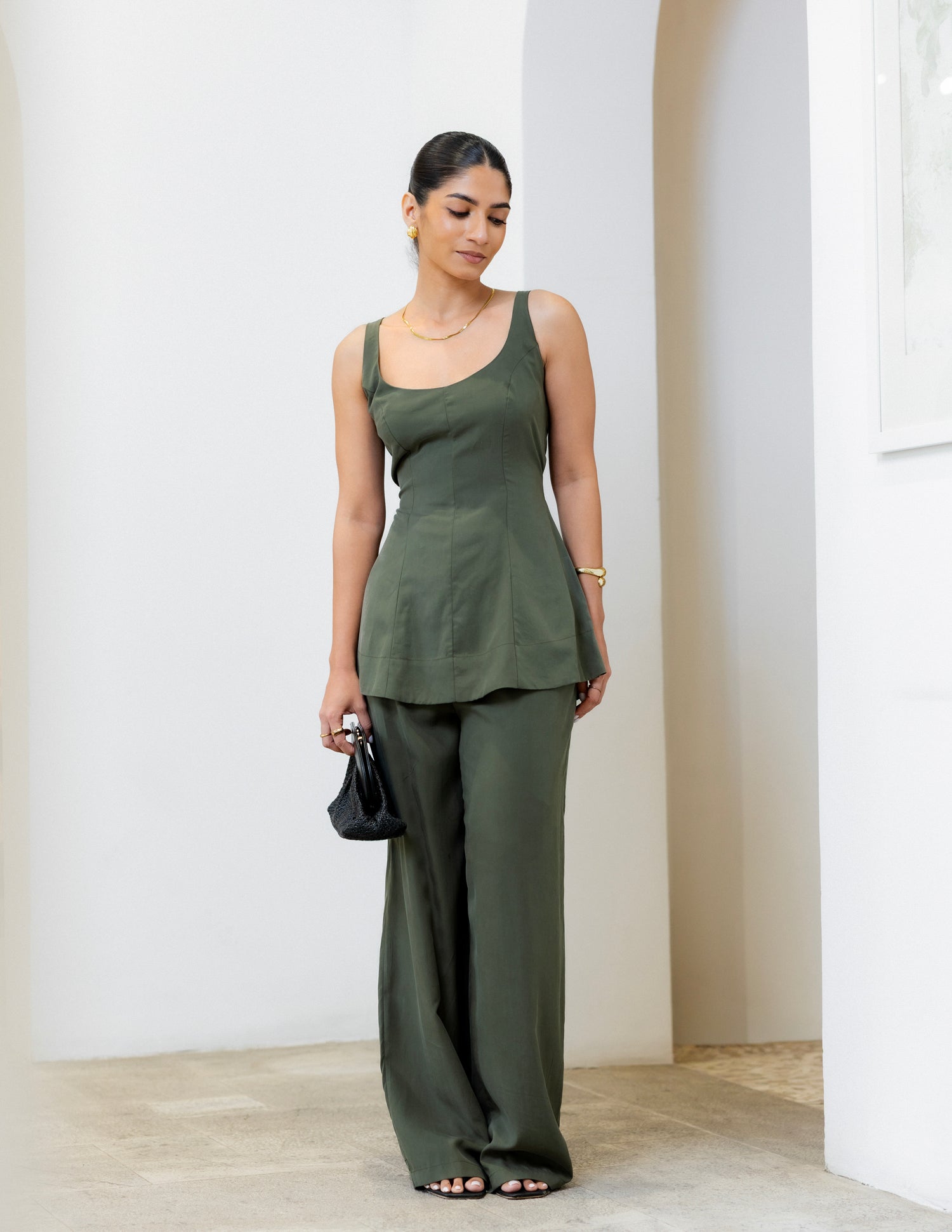 Round Neck Sleeveless Top