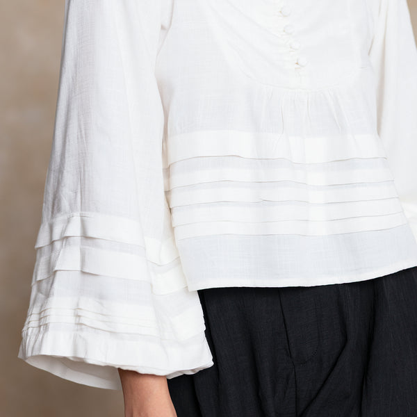 Pin Tuck Detailed Balloon Sleeved Top