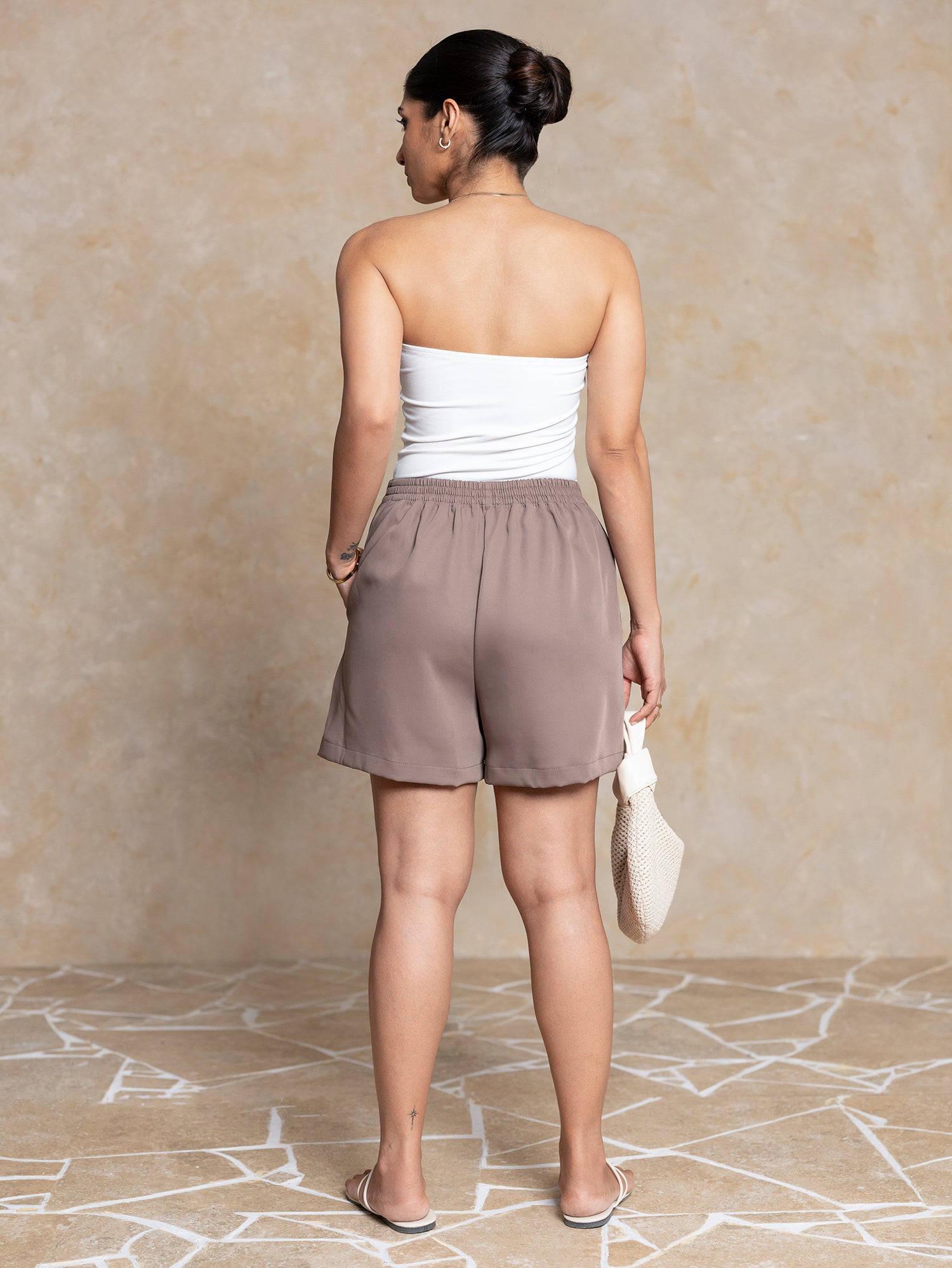 Back Elasticated Seam Detailed Loose Fit Short