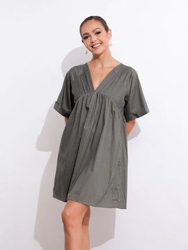 V Neck Relax Fit Mini Dress