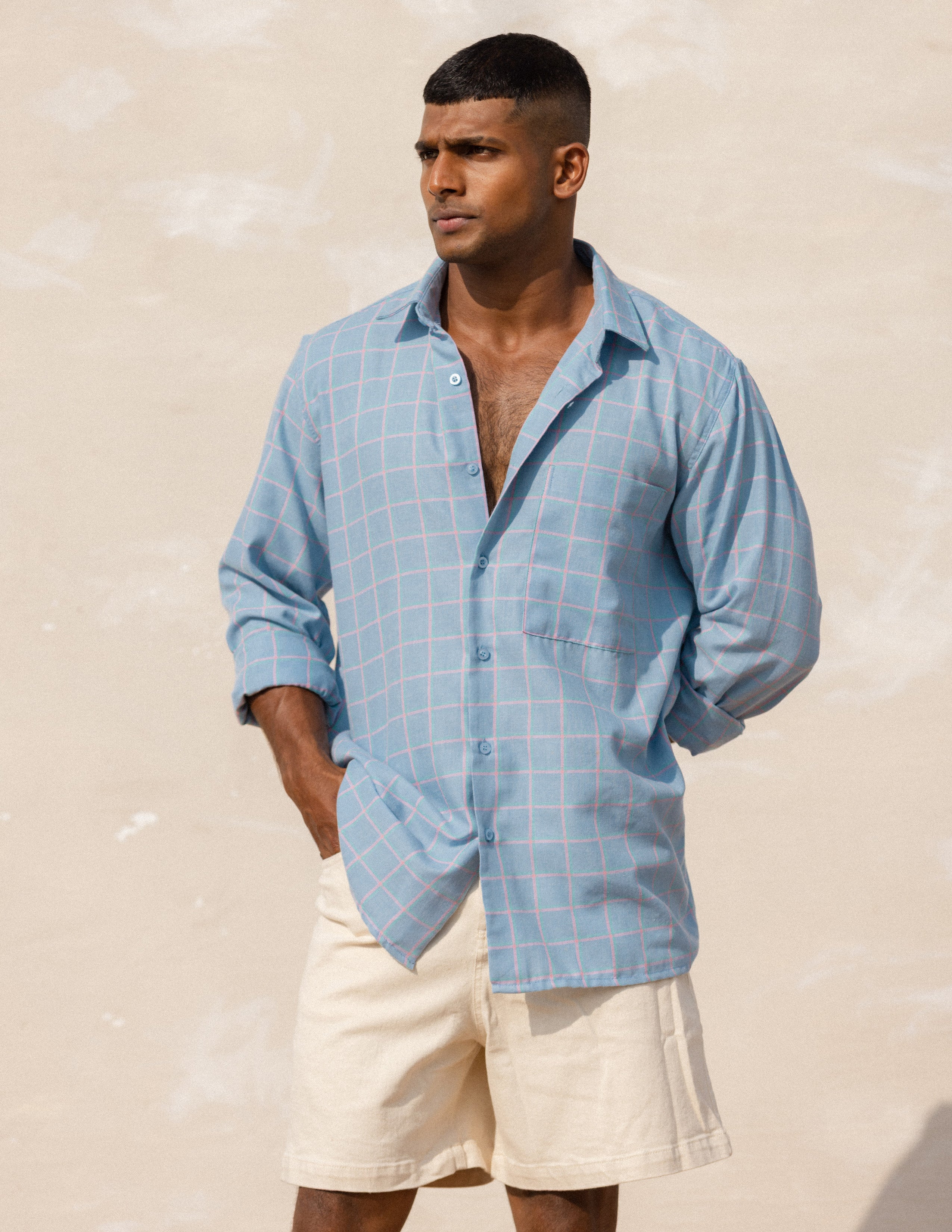 Oversized collar tacked shirt