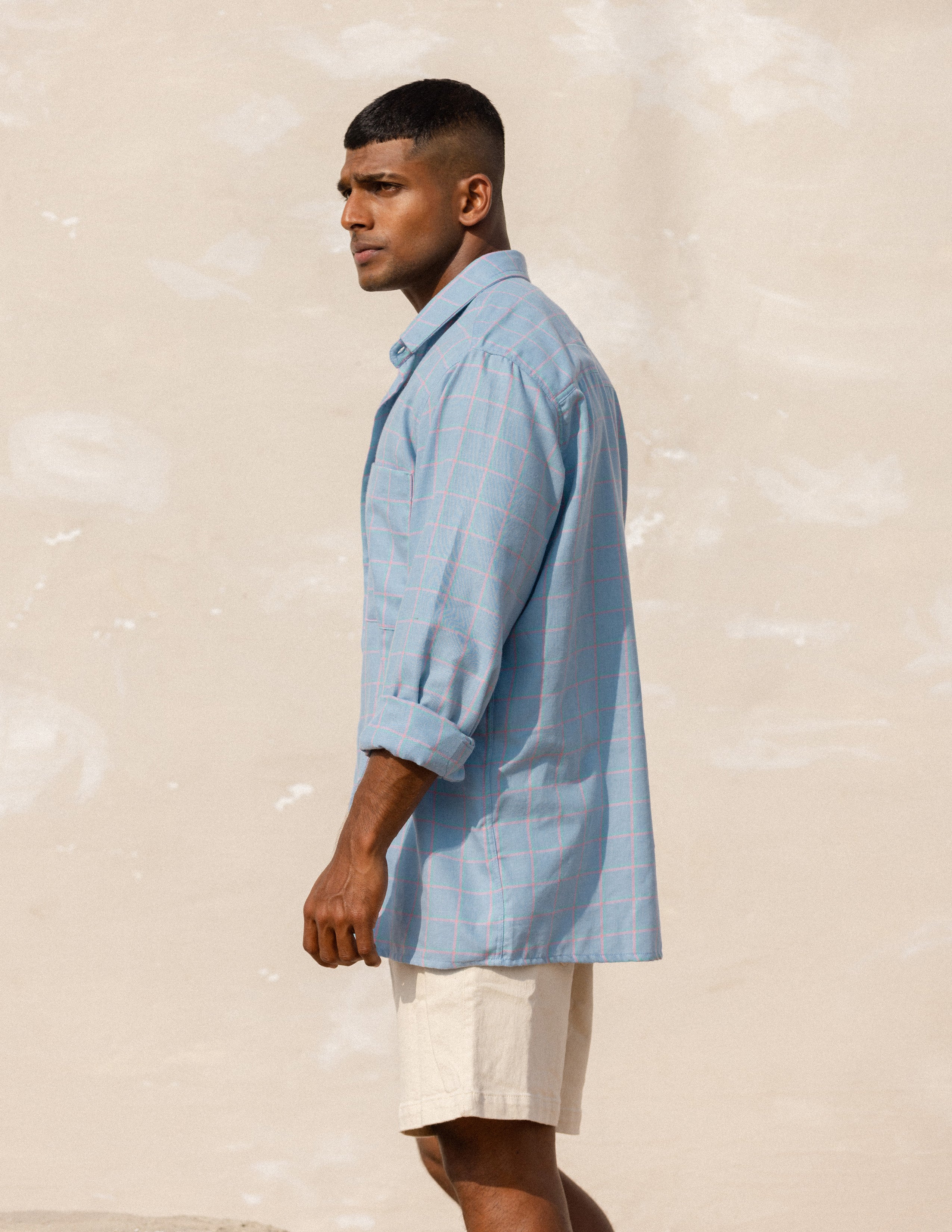 Oversized collar tacked shirt