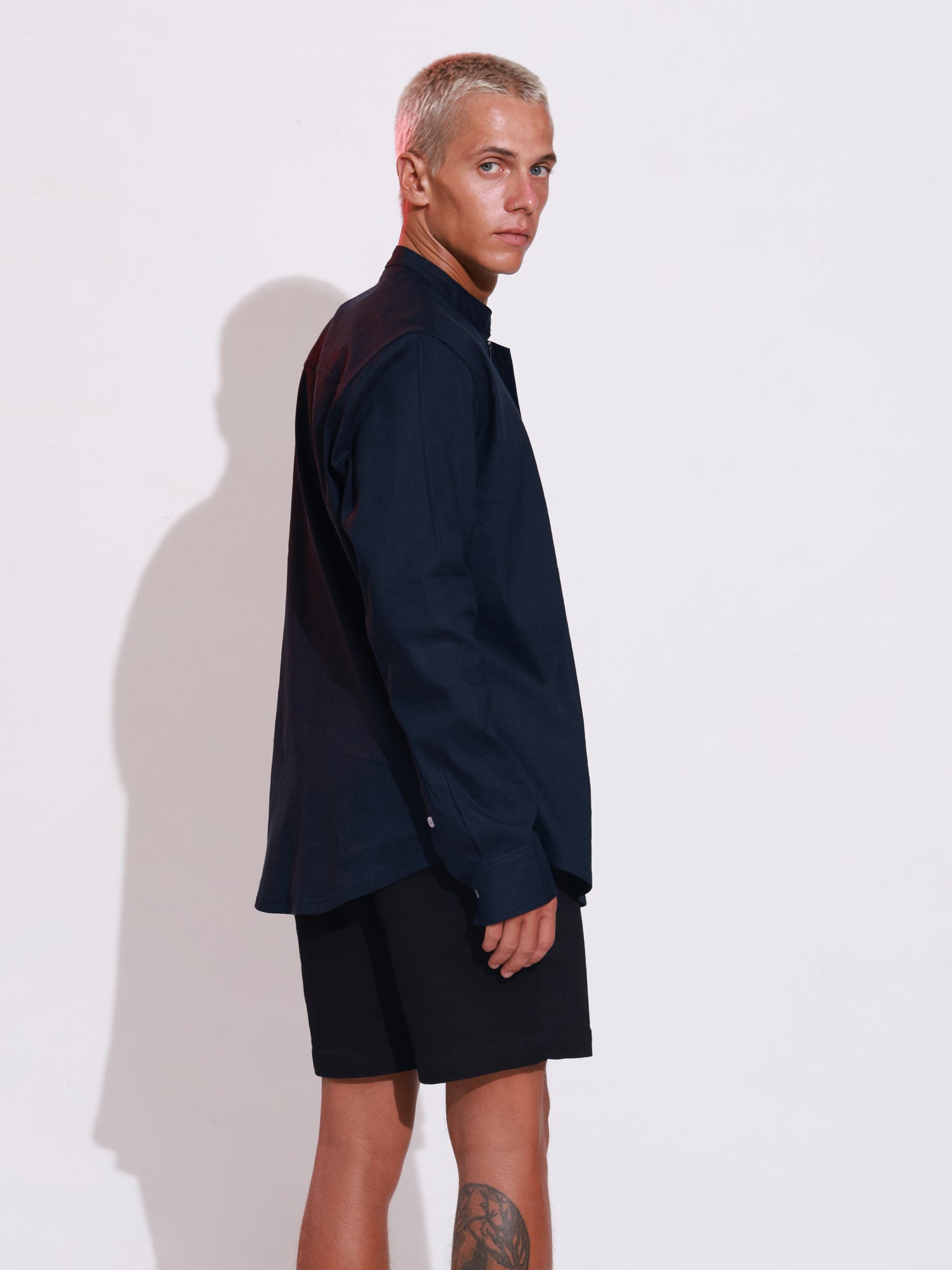 Zipper detailed oversized shirt