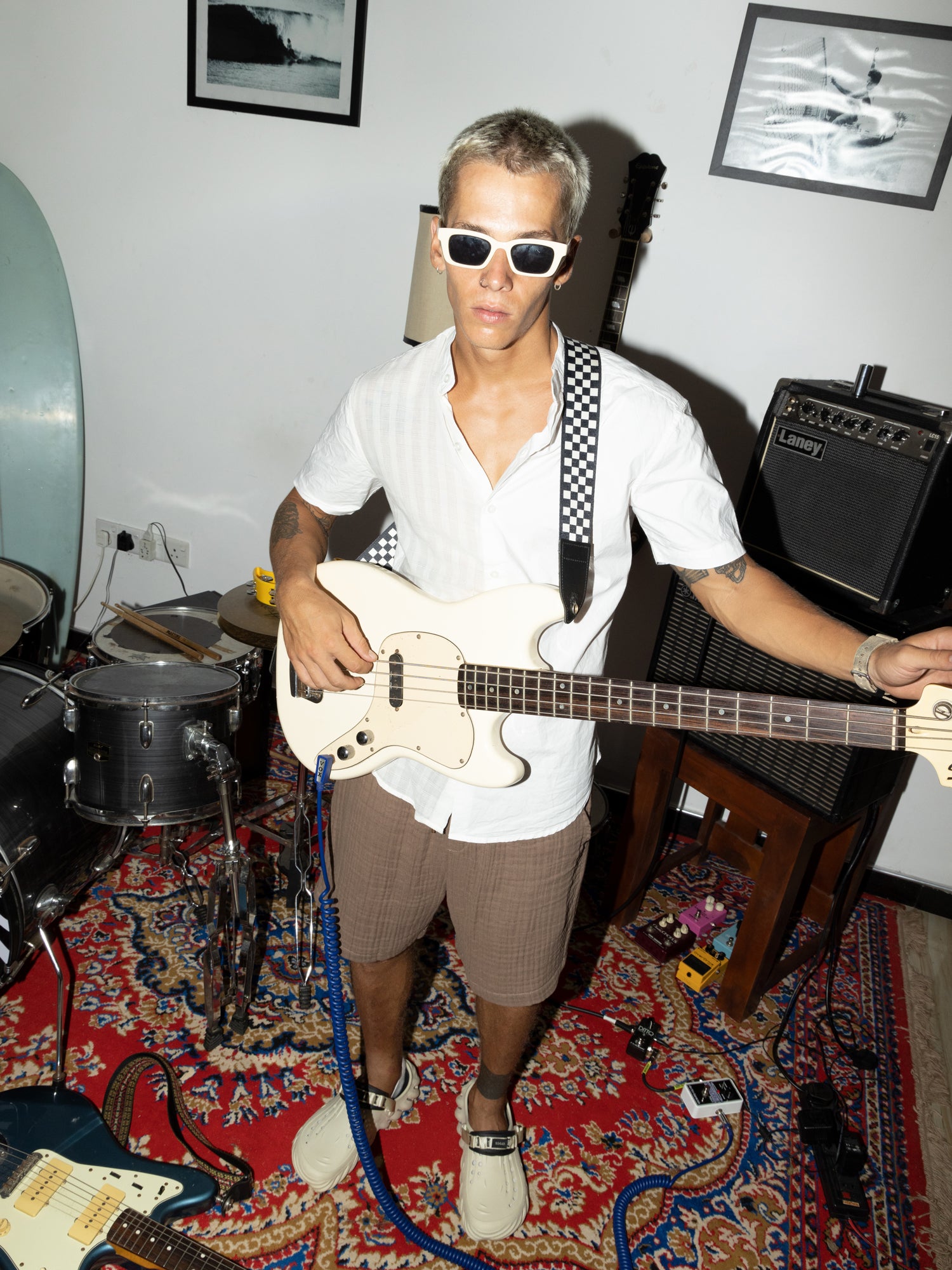 Short sleeved chinese collar shirt