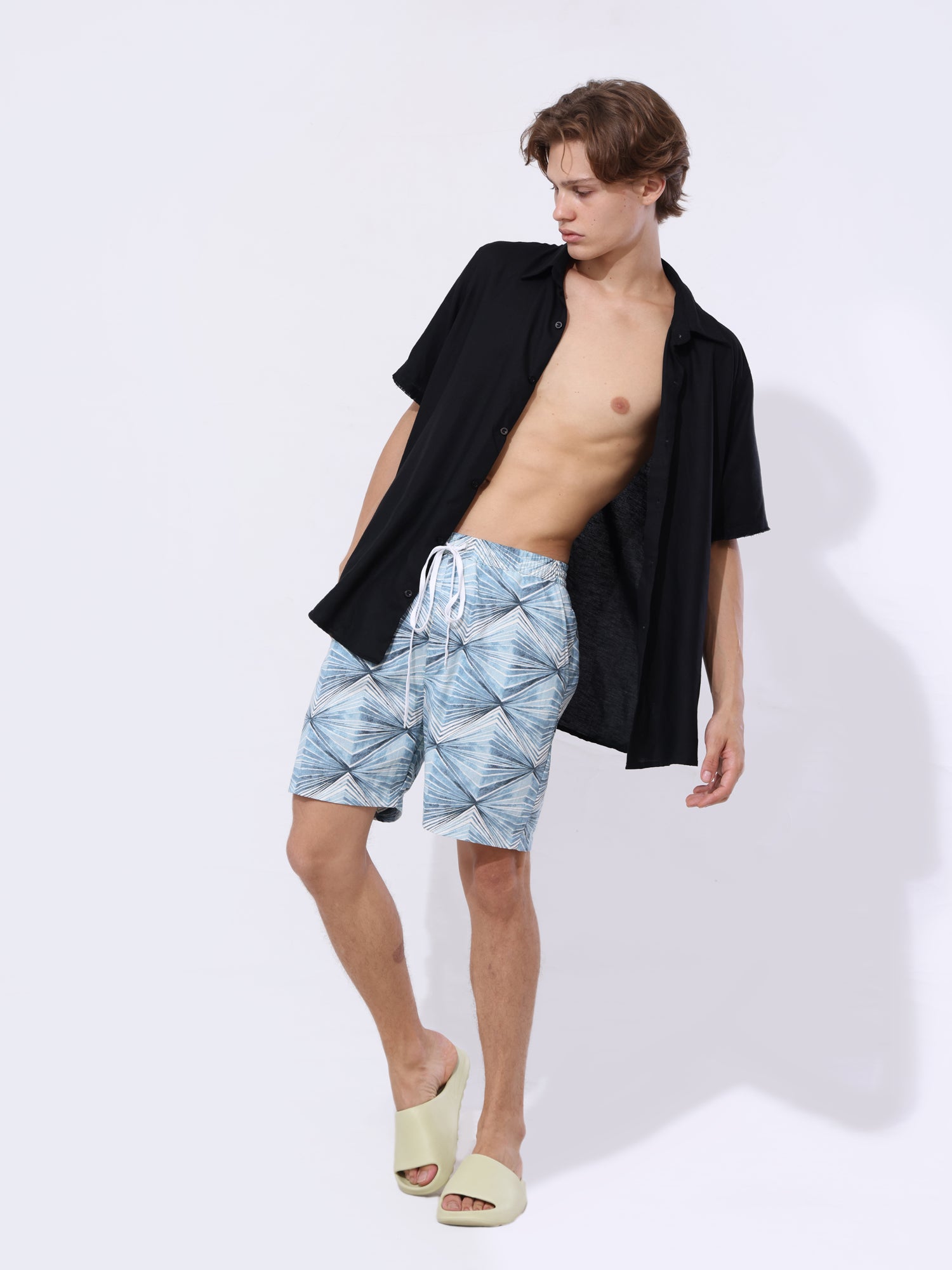 Print detailed men's short