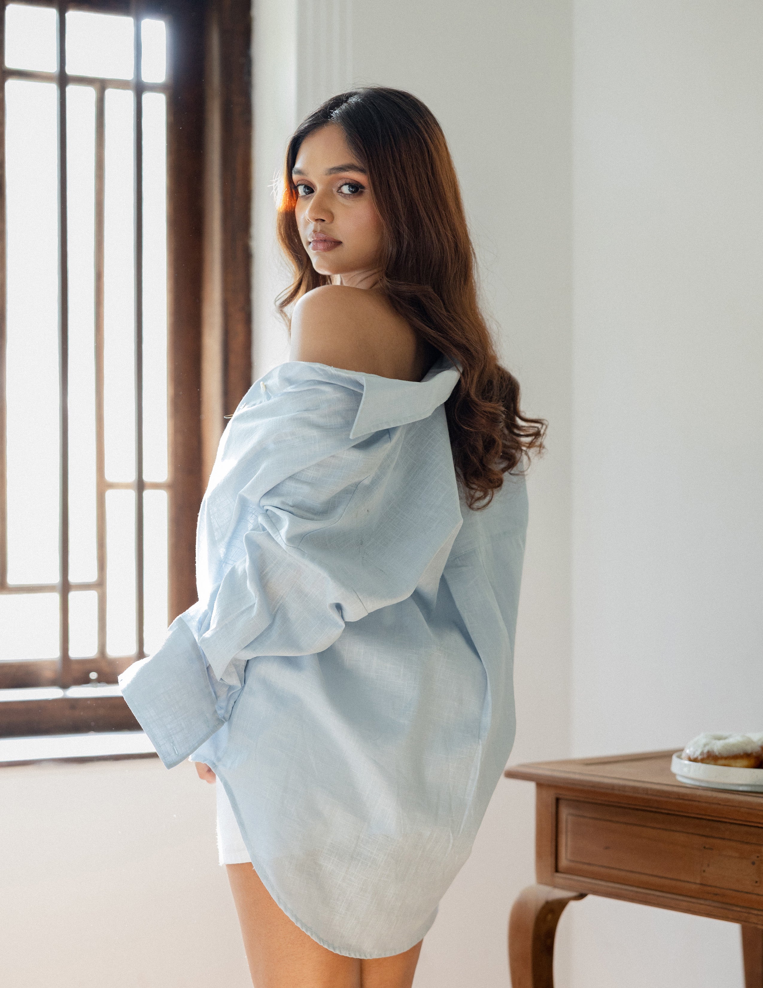 Collar Detailed Button Down Long Sleeved Top