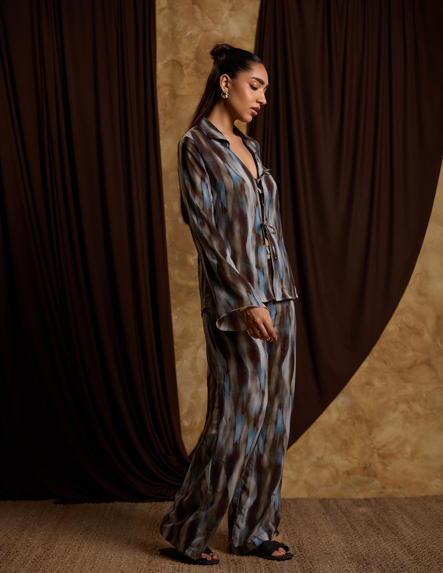 Front Tie Up Long Sleeved Printed Top