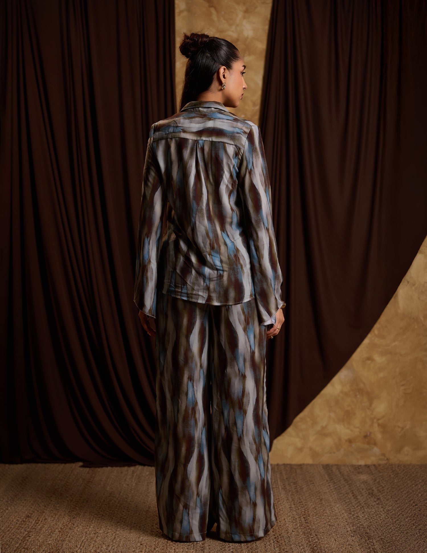 Front Tie Up Long Sleeved Printed Top