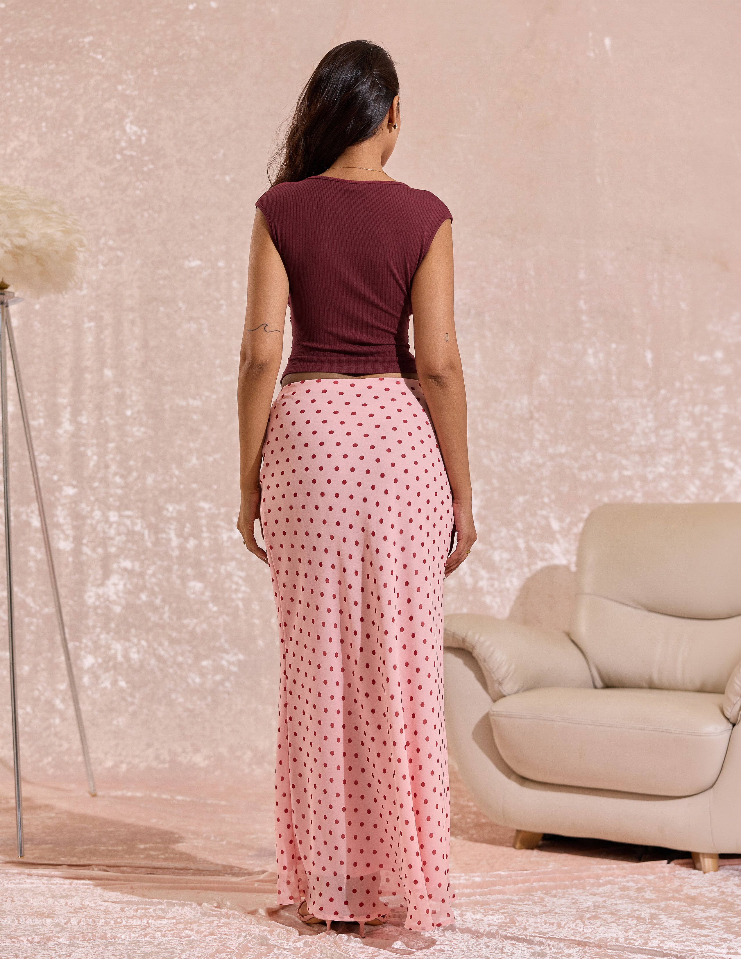 Waist Gathering Detailed Deep Neck Sleeveless Top