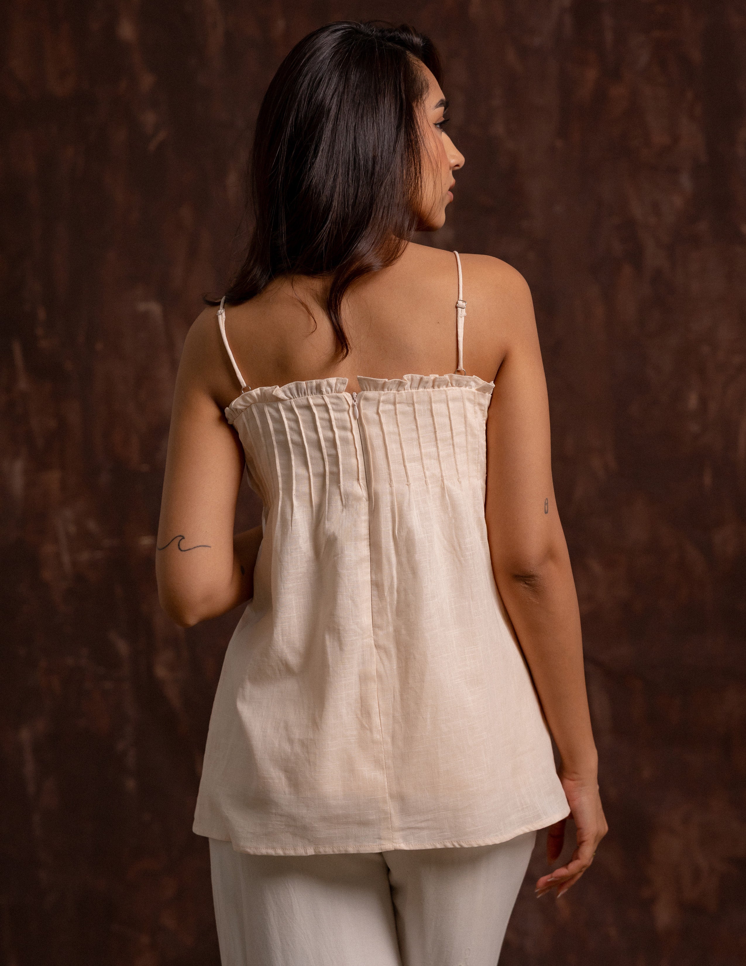 Pintuck Detailed Sleeveless Top