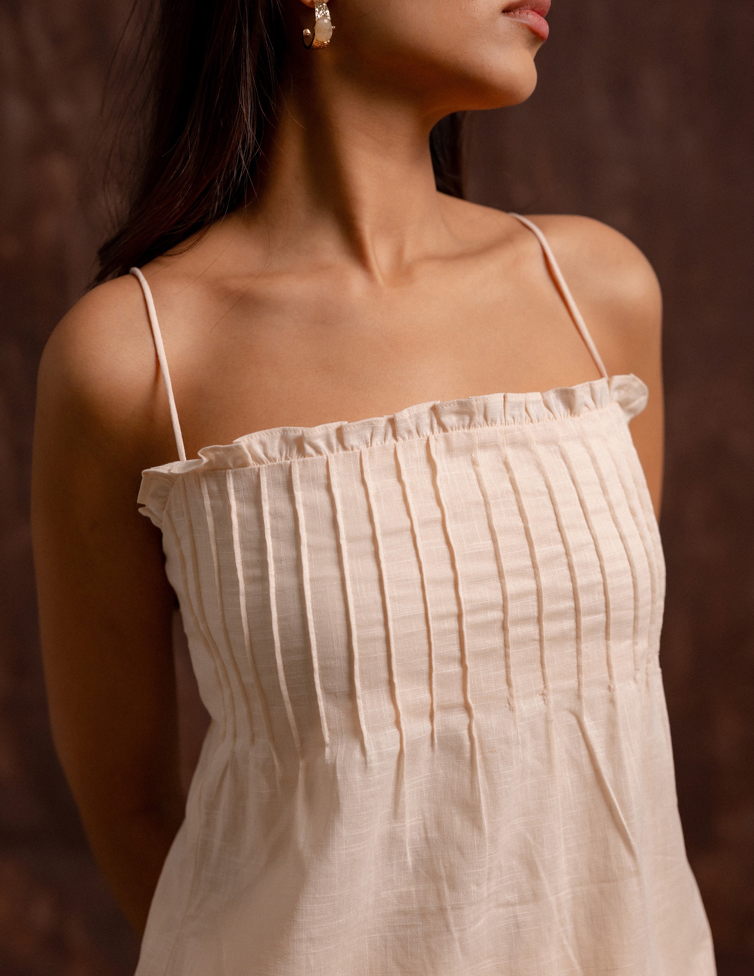 Pintuck Detailed Sleeveless Top
