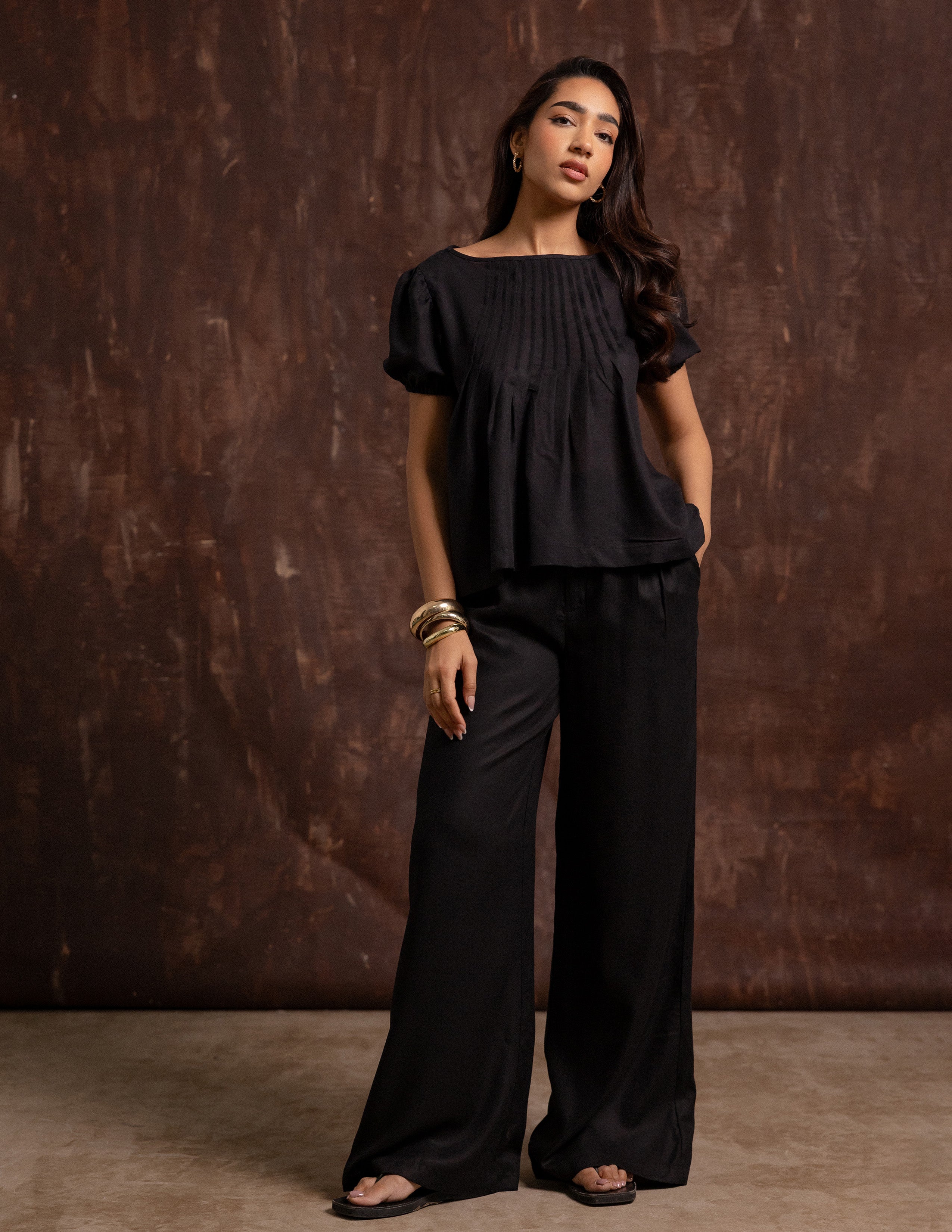 Tie Up Detailed Wide Leg Pant