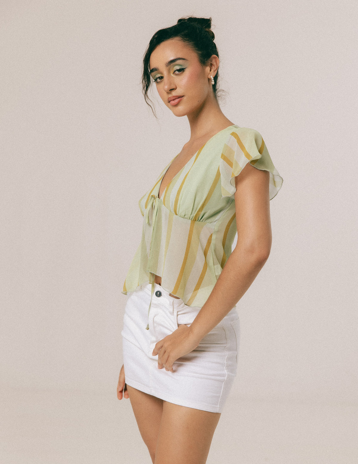 FRONT TIE UP V NECK FRILLED TOP