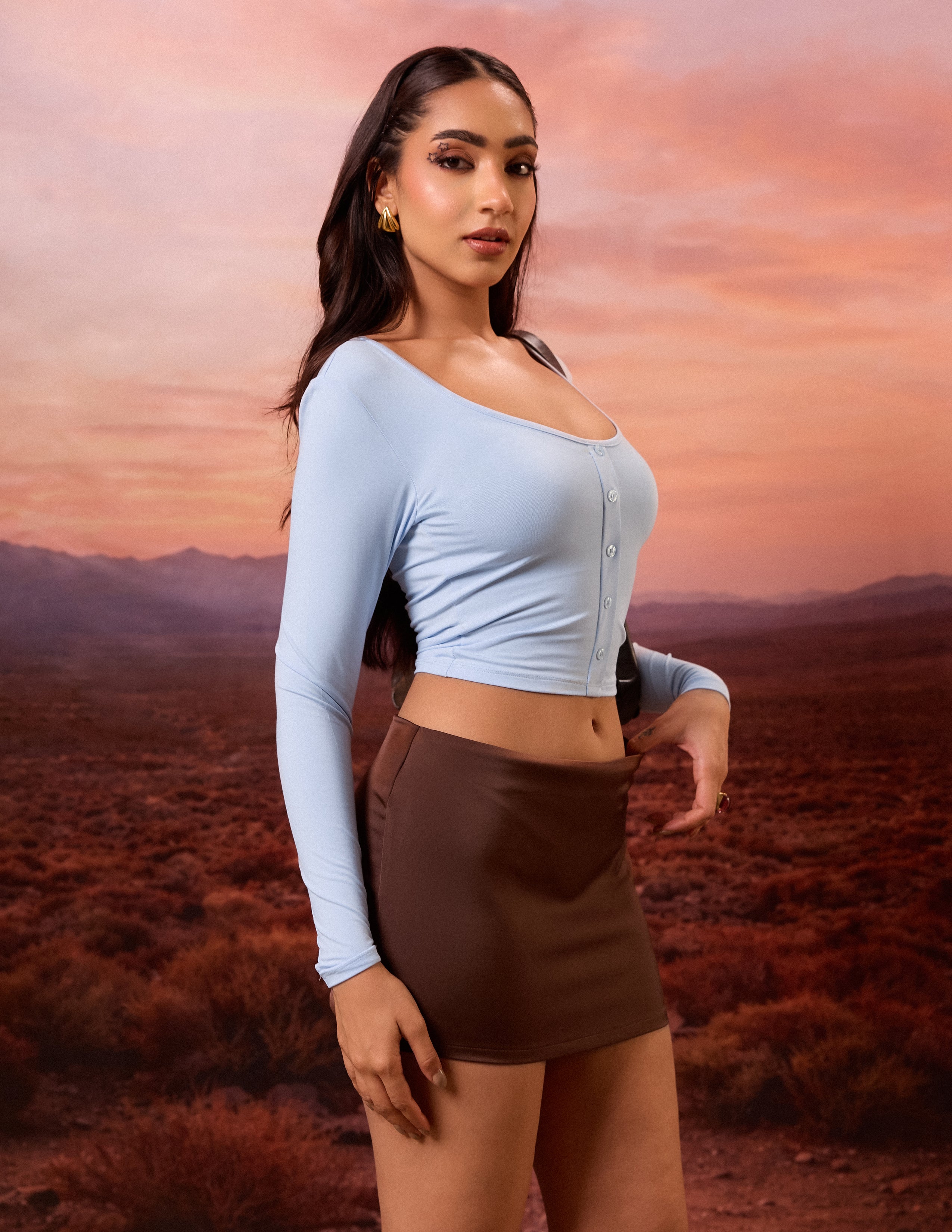 Long Sleeved Round Neck Fitted Top