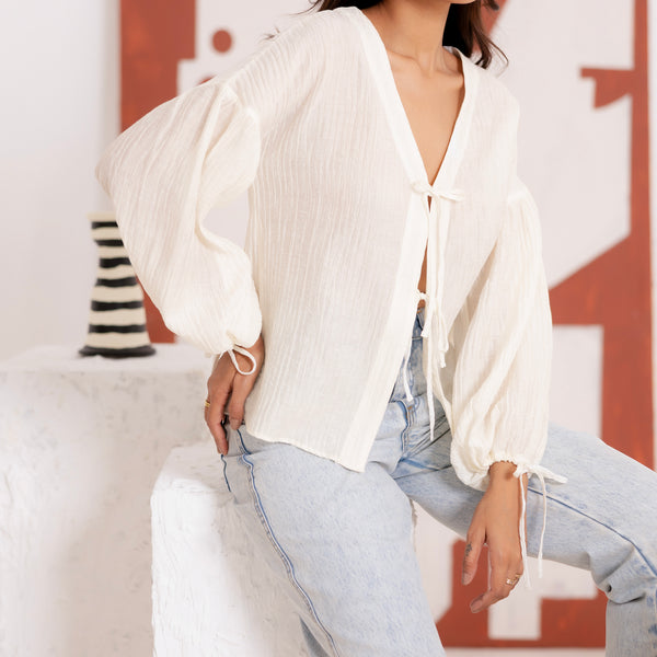 Front Tie Up Balloon Sleeved Top