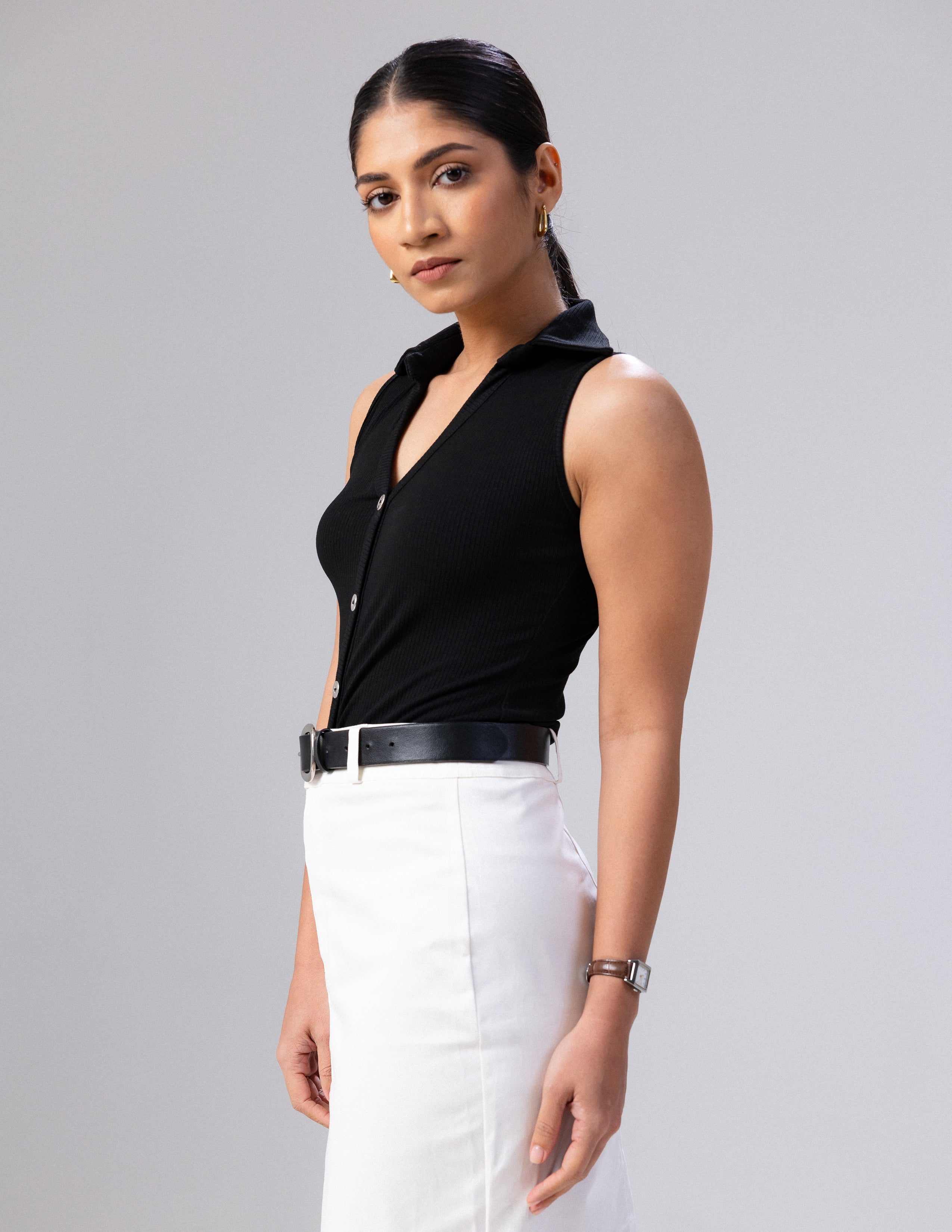 Sleeveless Collar Detailed Top