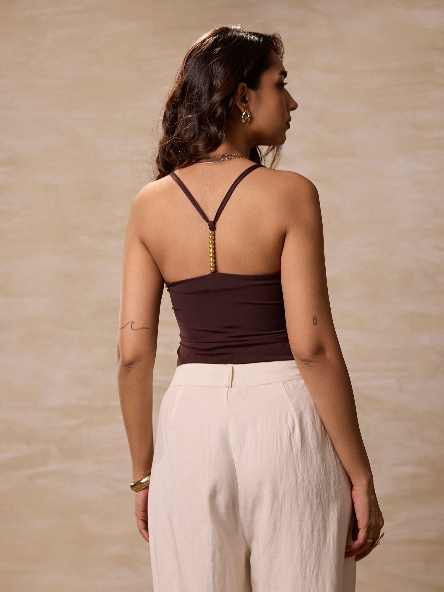 Back Bead Detailed V Neck Top