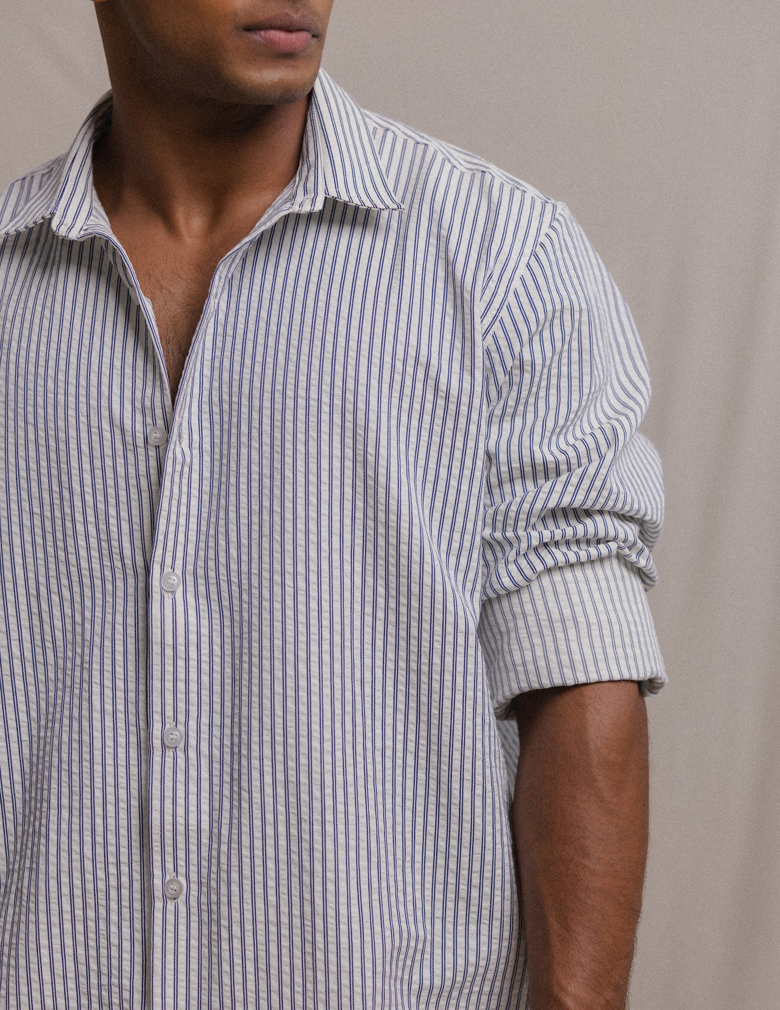 Center back pleat loop detail shirt