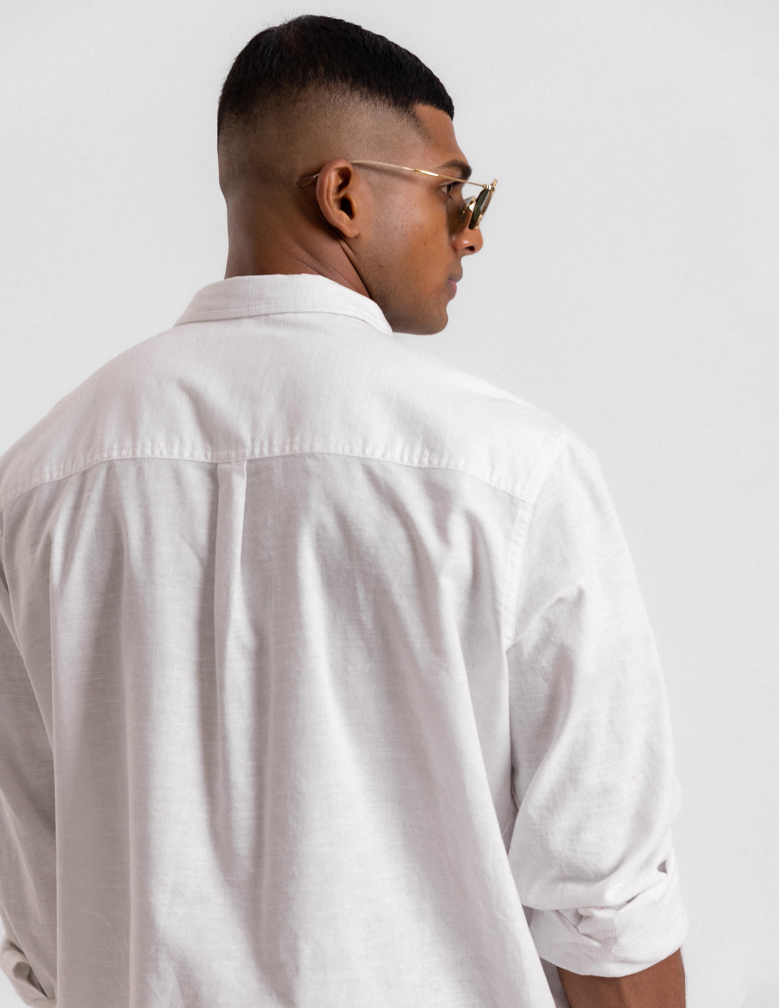 Center back pleat detail long slleeve shirt