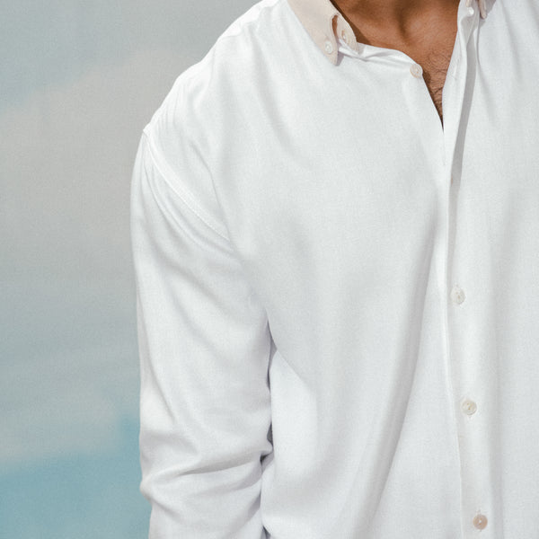 Contrast collar detailed shirt