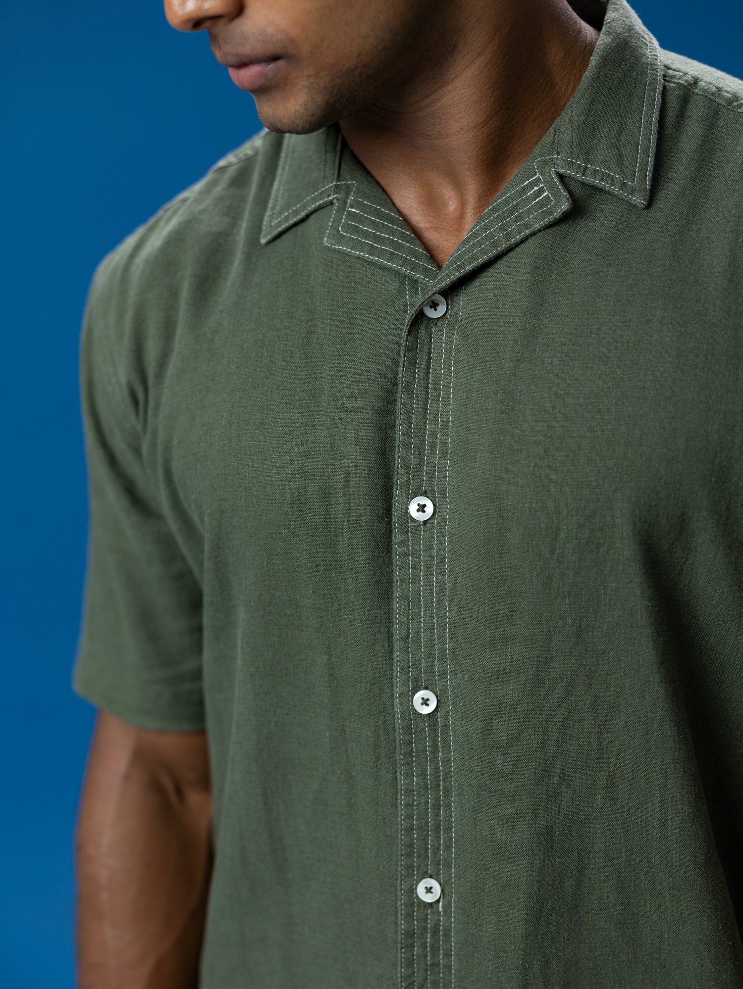 Regular fit stitch line detailed shirt