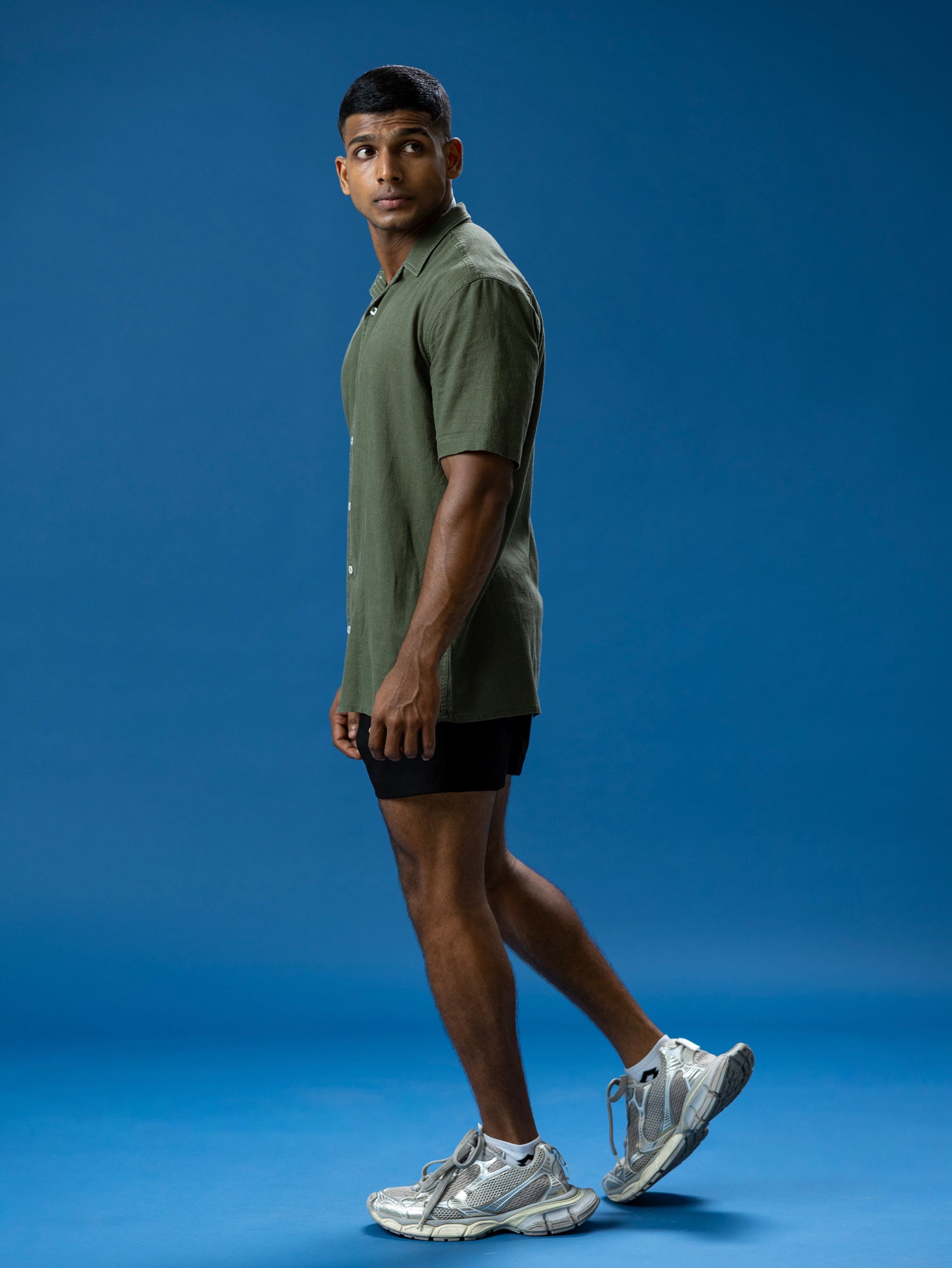 Regular fit stitch line detailed shirt