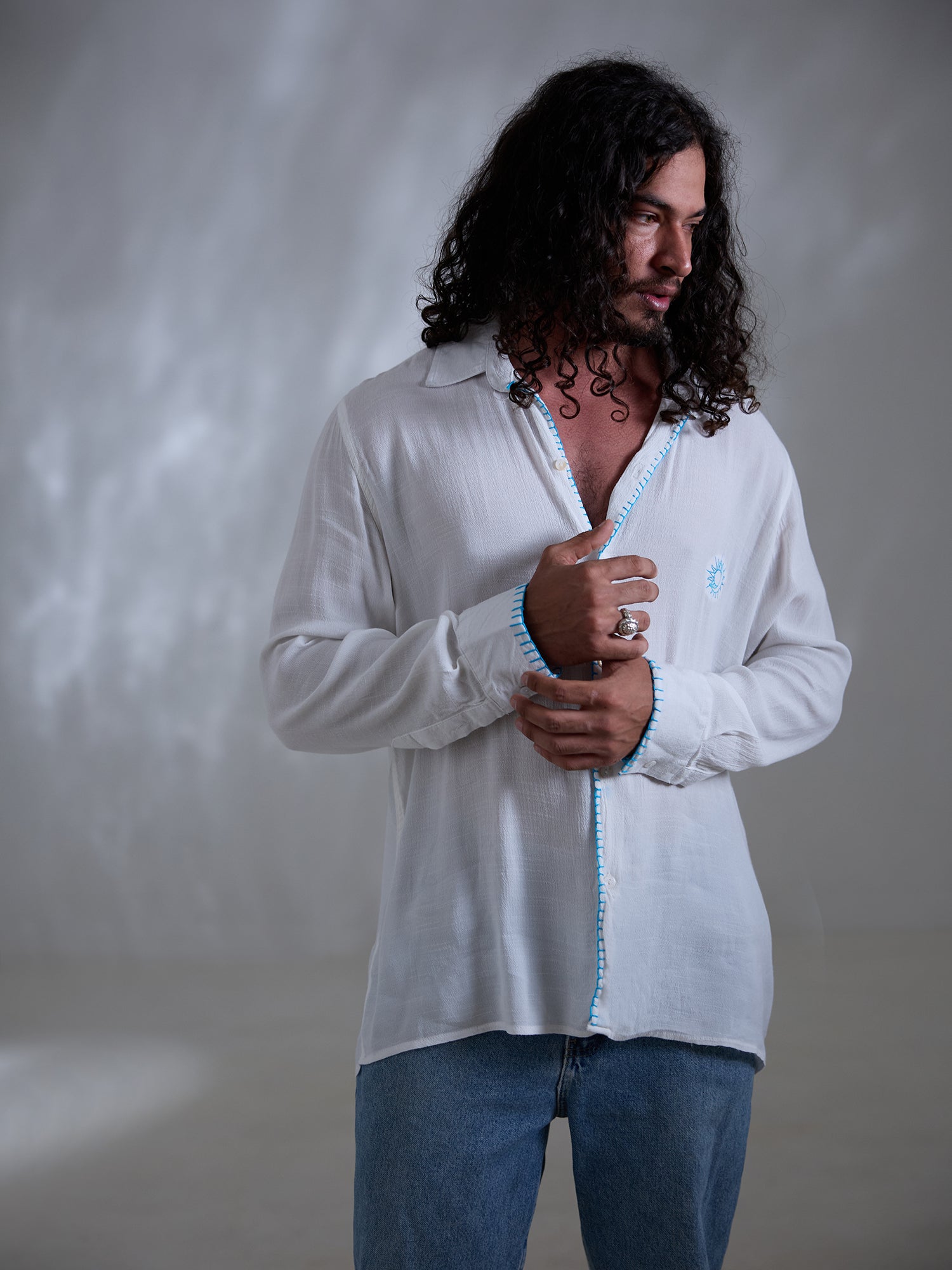 Oversized long sleeve embroidery shirt