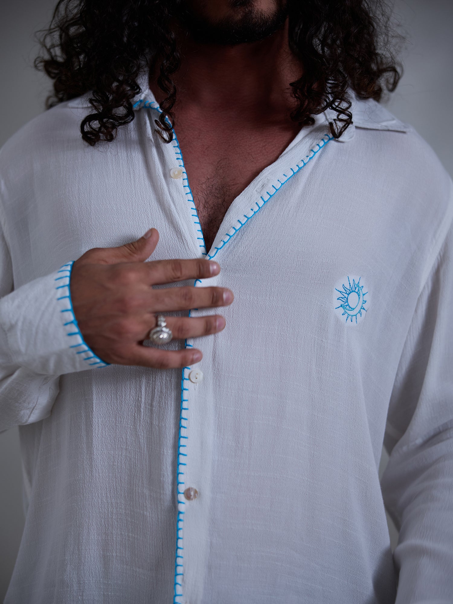 Oversized long sleeve embroidery shirt