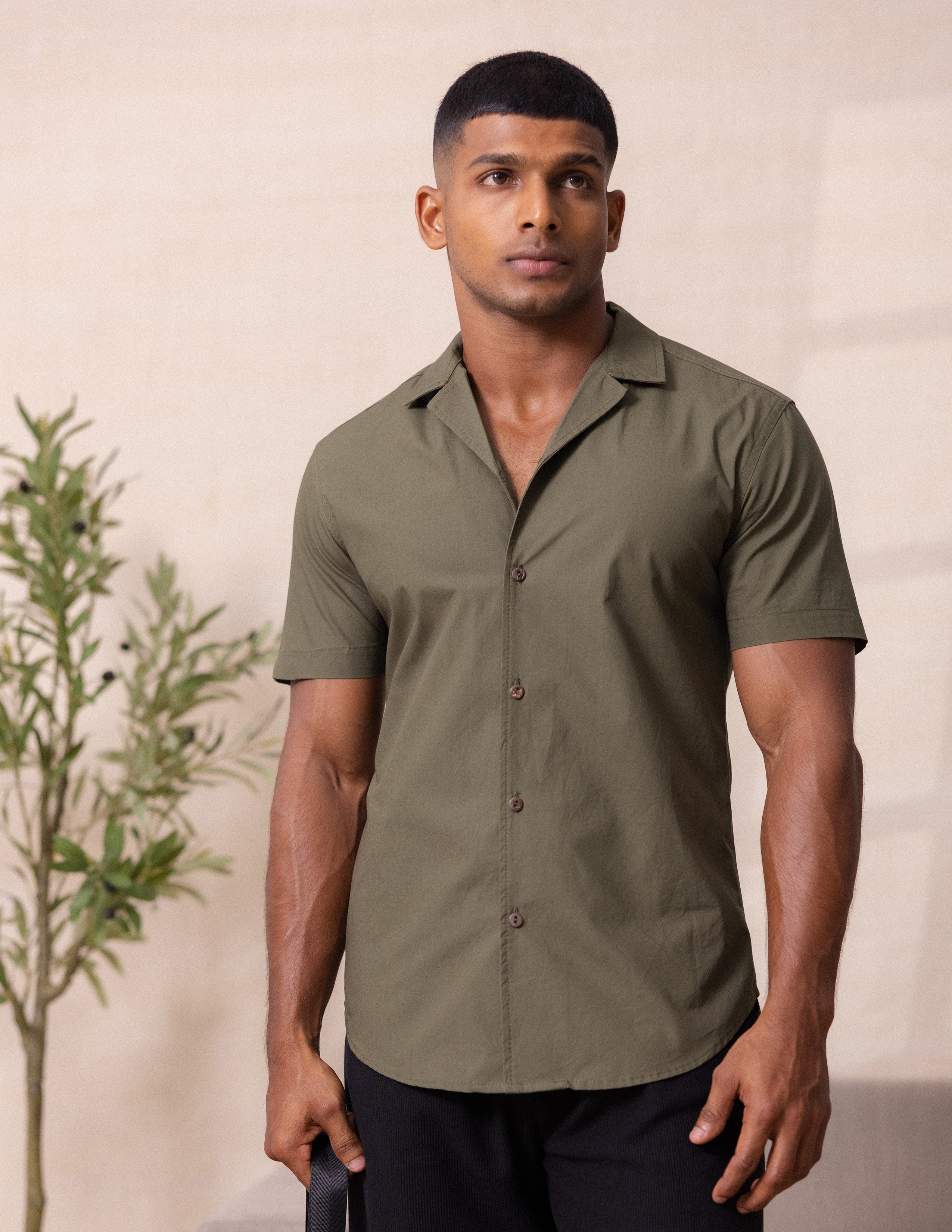 Slim fit short sleeve shirt