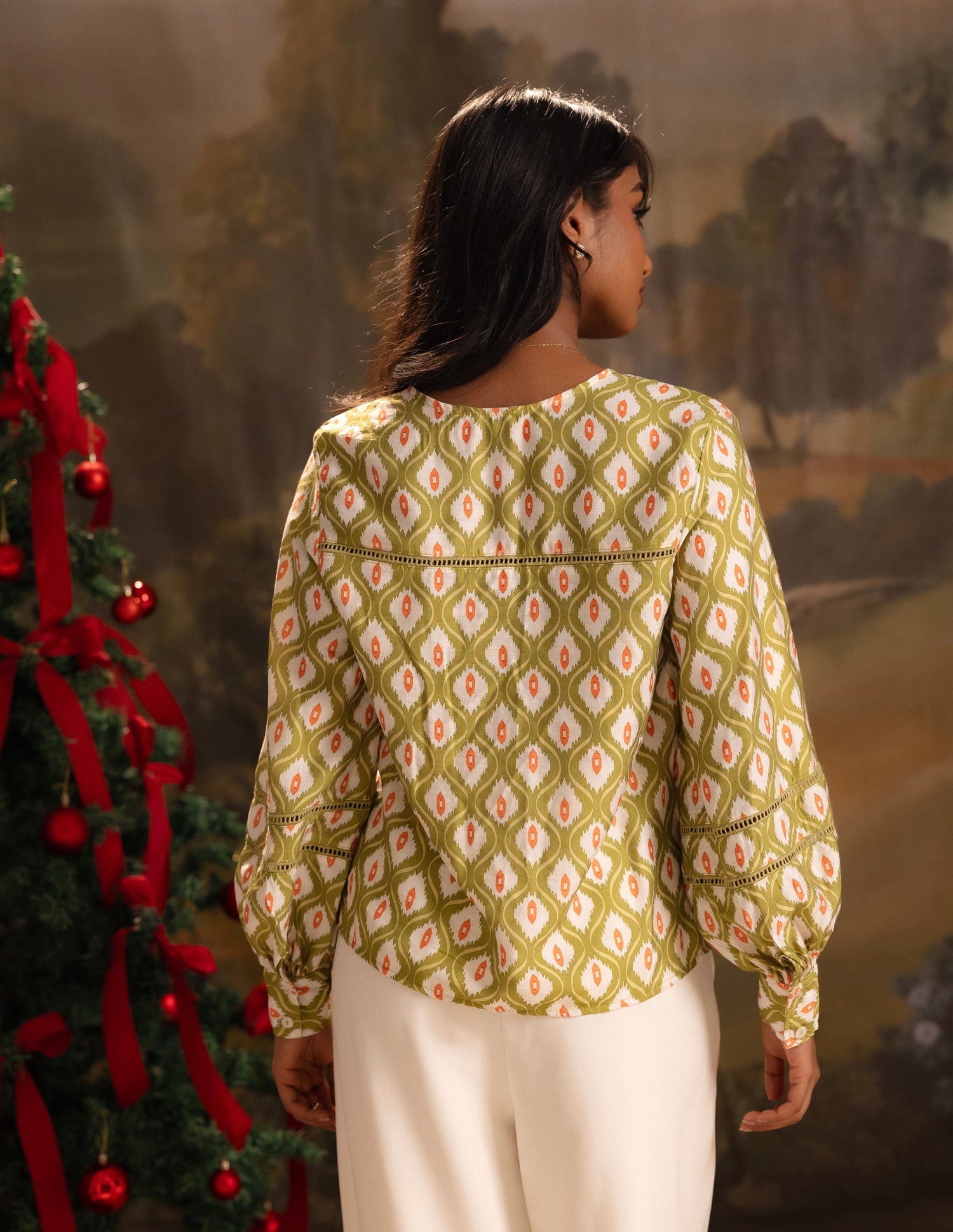 Ladder Lace Detailed Printed Top