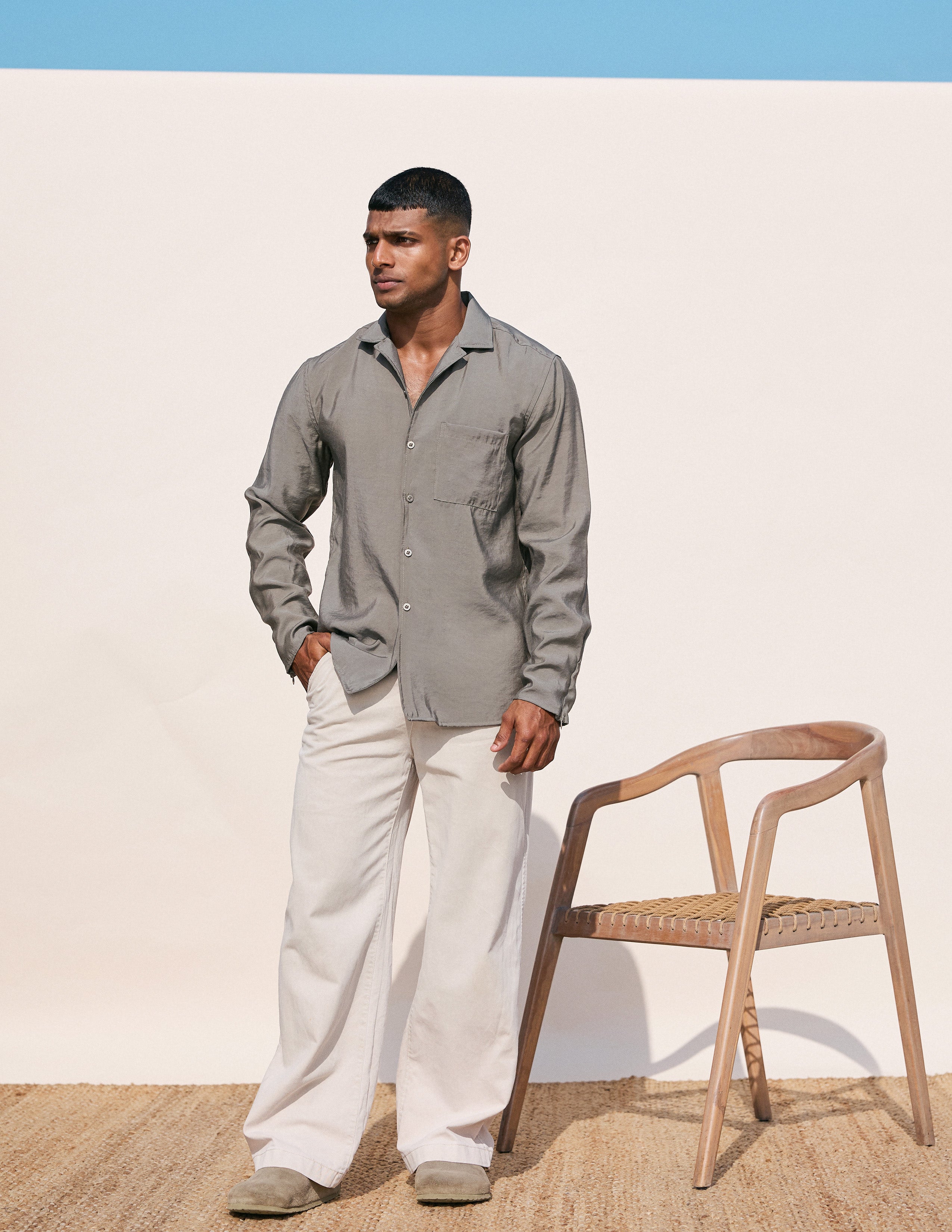 Hidden zipper detail shirt