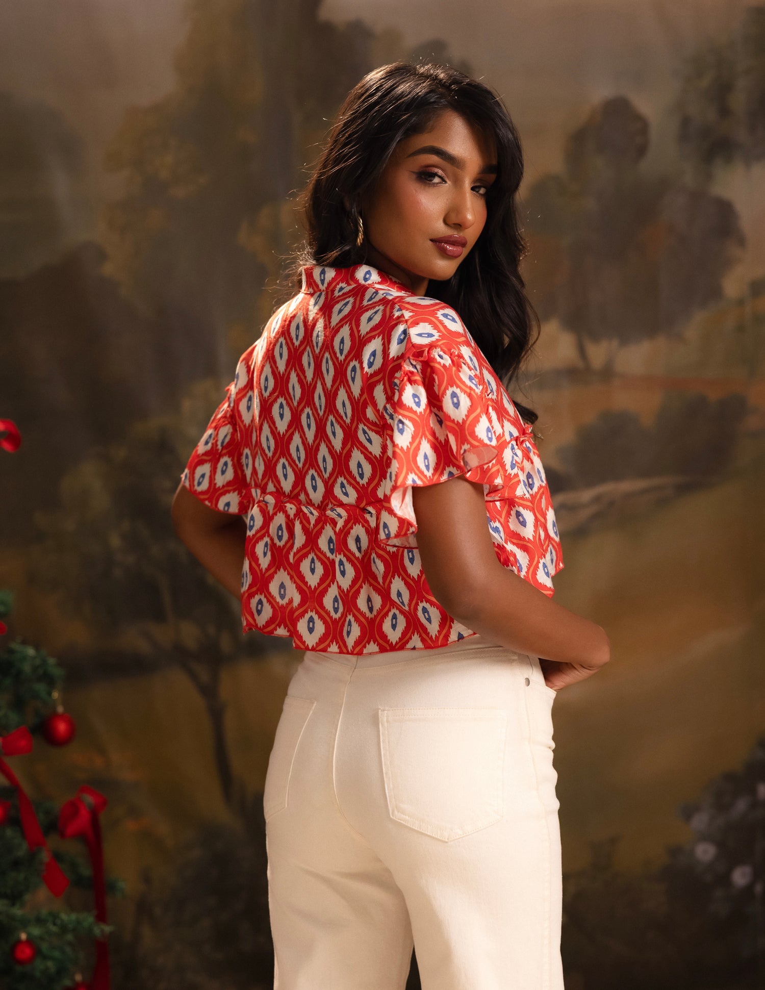 Frill Detailed Cropped Top