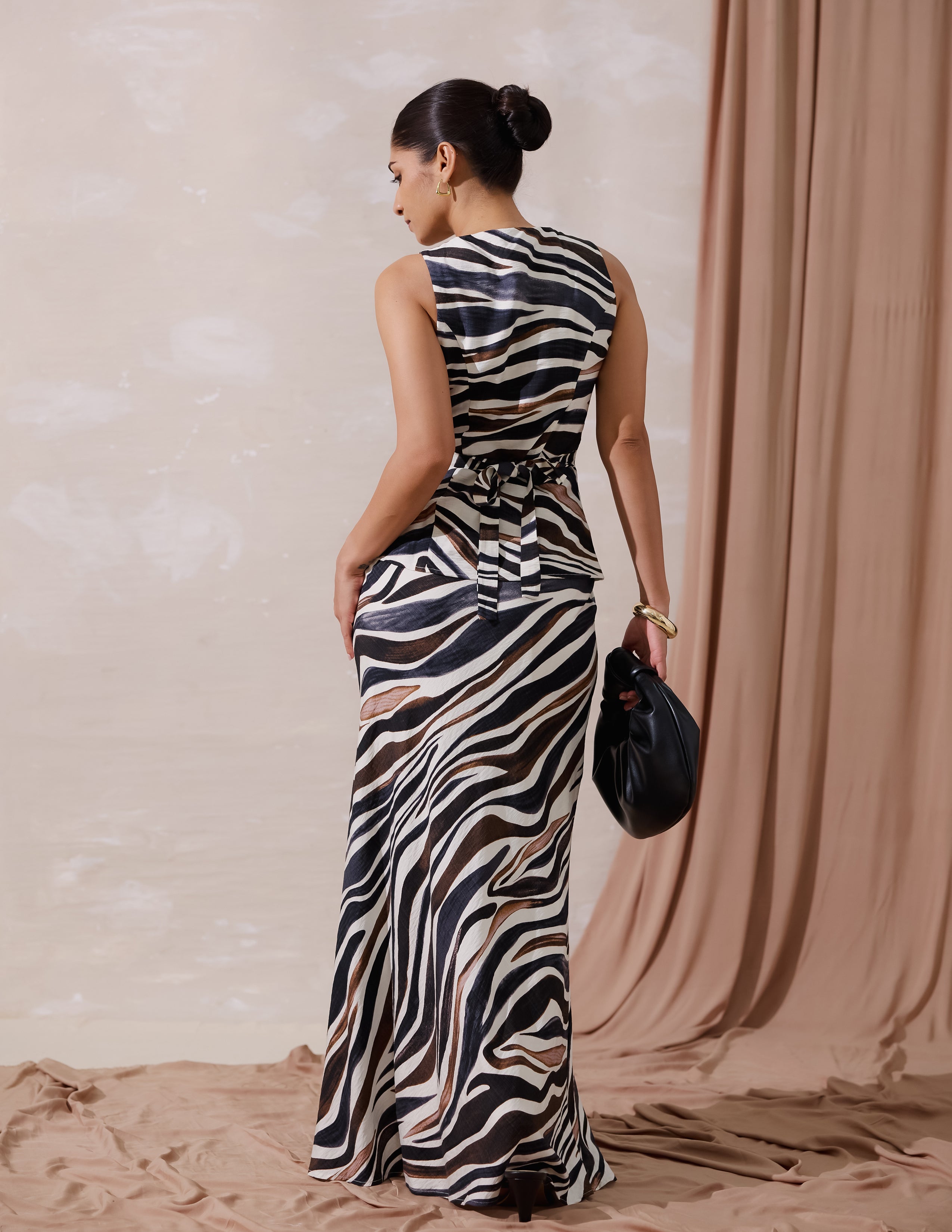 Button Down Sleeveless Printed Top