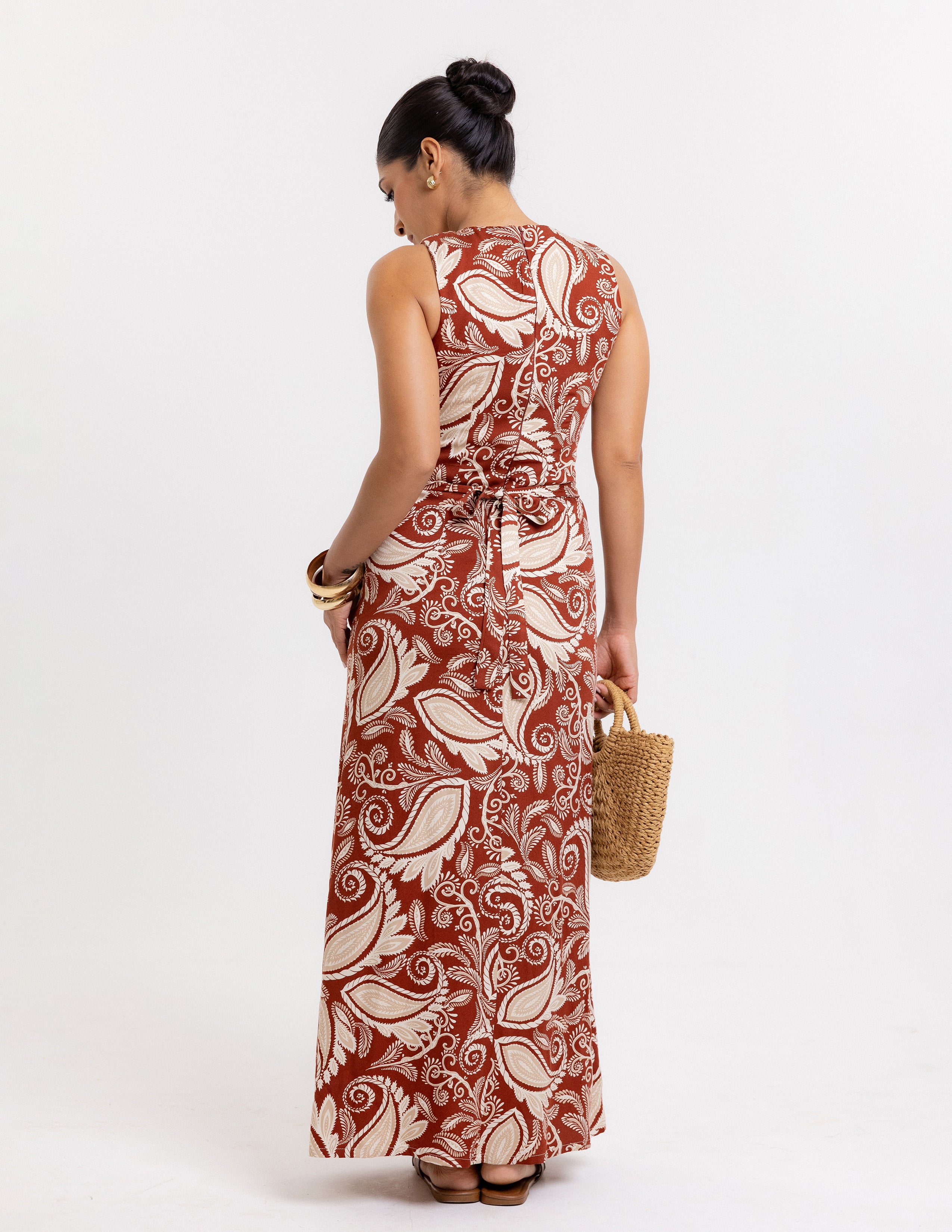 Keyhole Detailed Front Gathered Maxi Dress