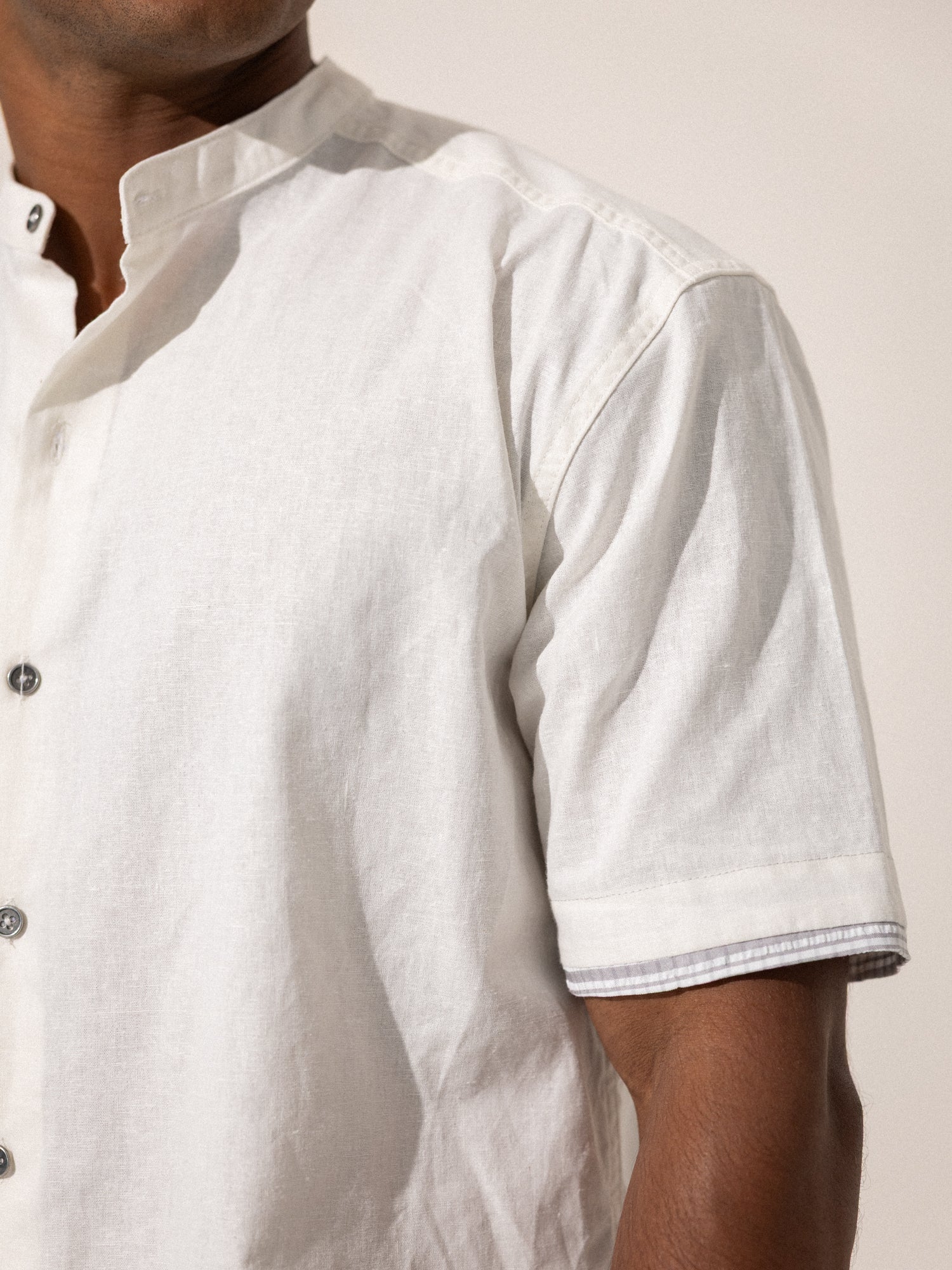 Binding detail chinese collar shirt