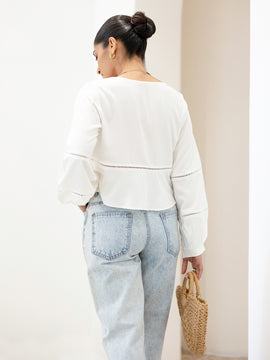 V Neck Ladder Lace Detailed Balloon Sleeved Top