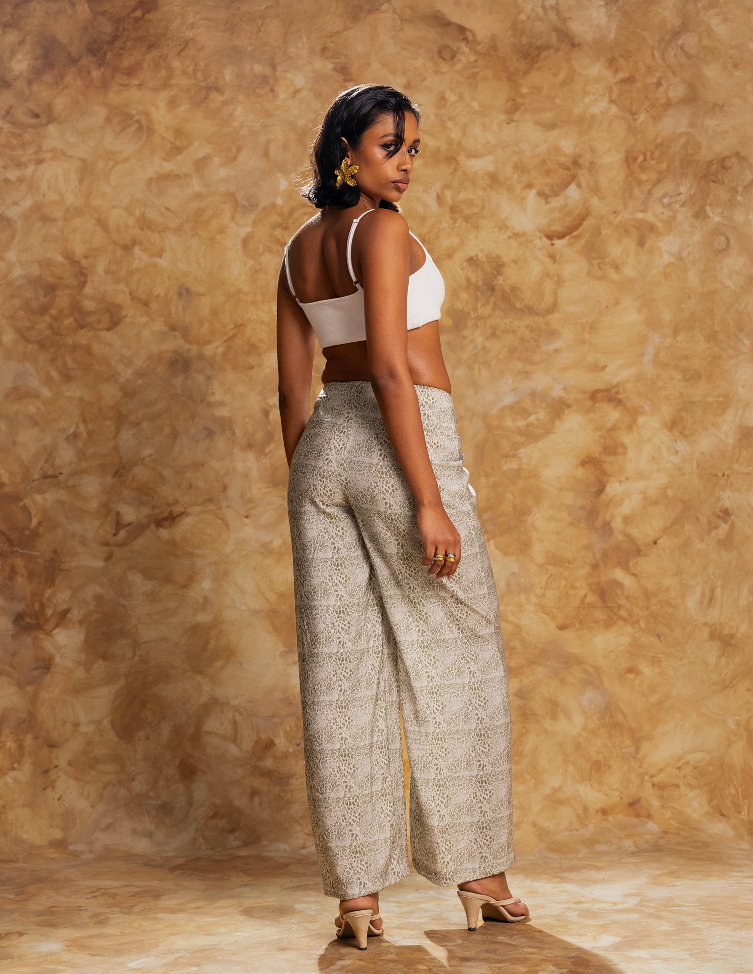 Front Ruched Straight Leg Pant