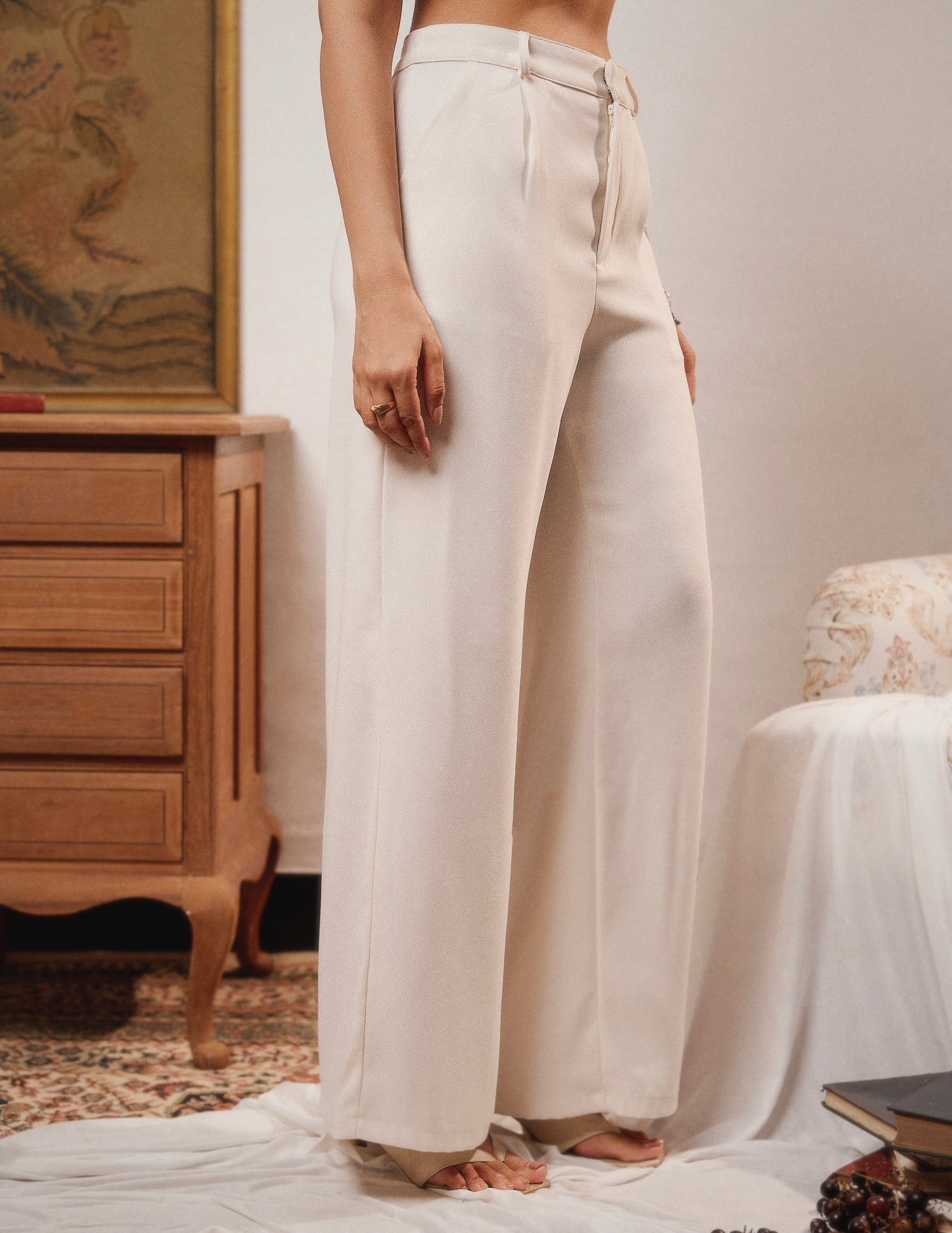 Front Pleated Wide Leg Pant
