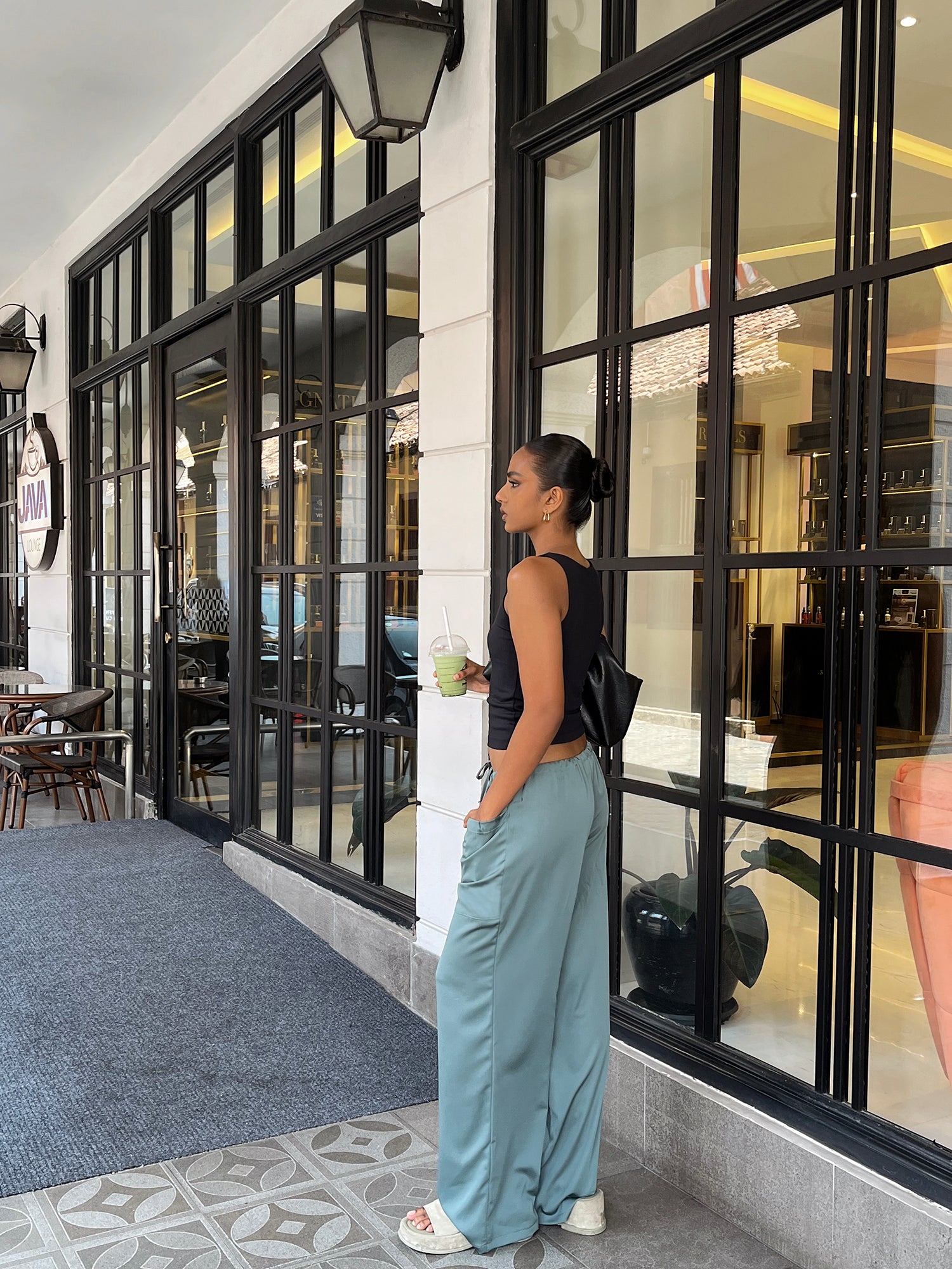 Low Waist Pocket Detailed Pant