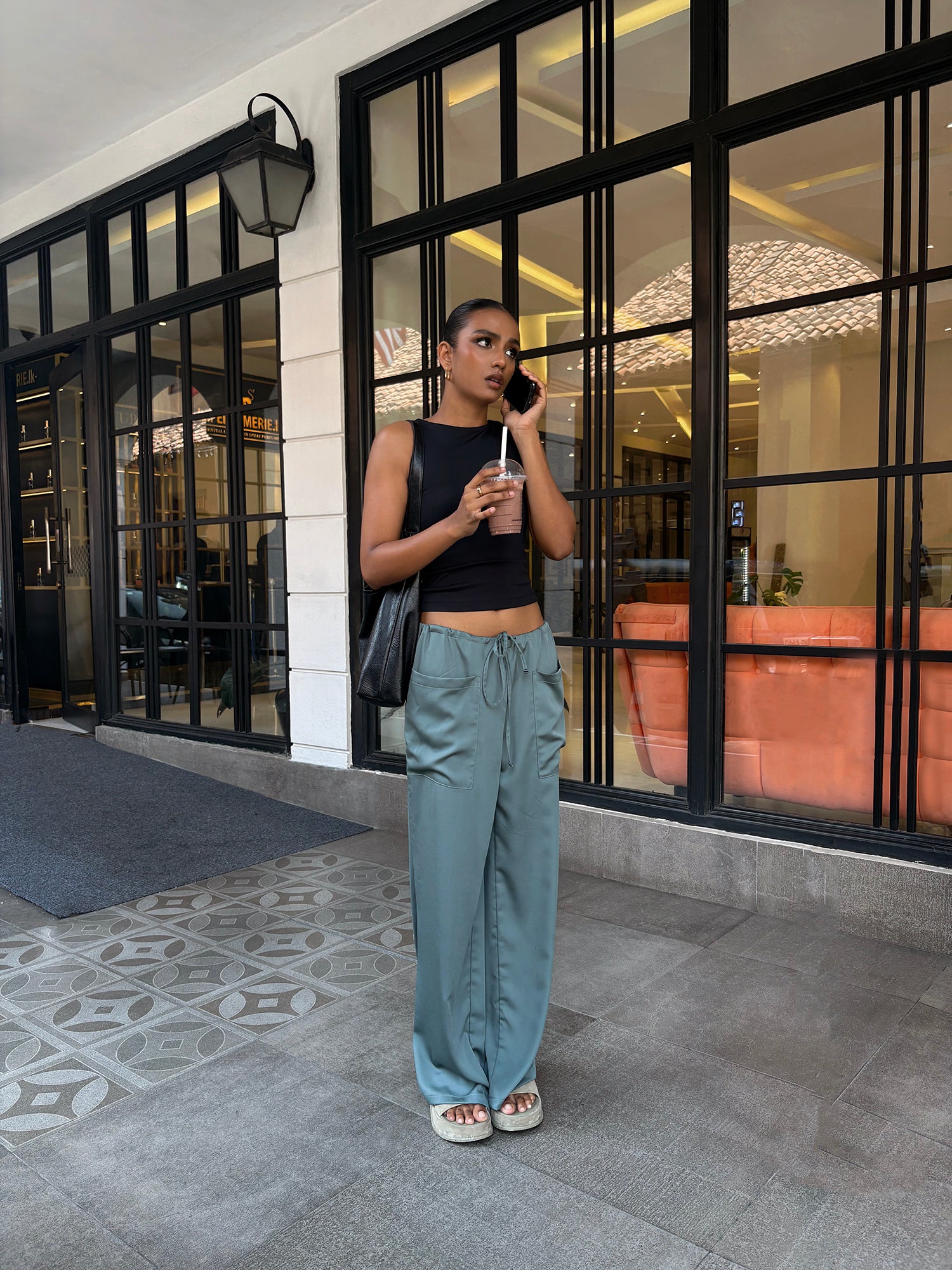 Low Waist Pocket Detailed Pant