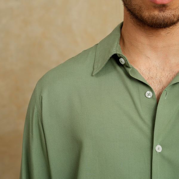 Basic regular collar shirt