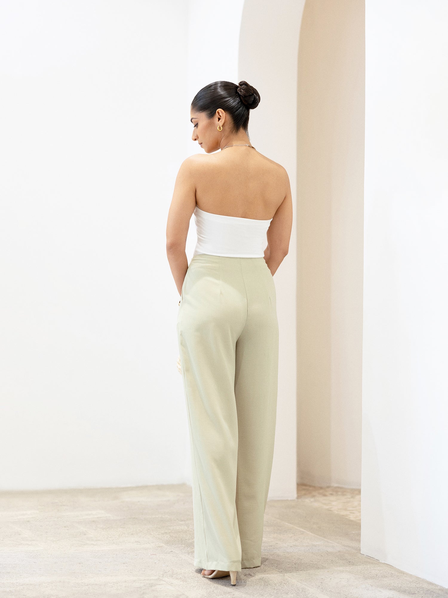 Seam Detailed High Waist Pant