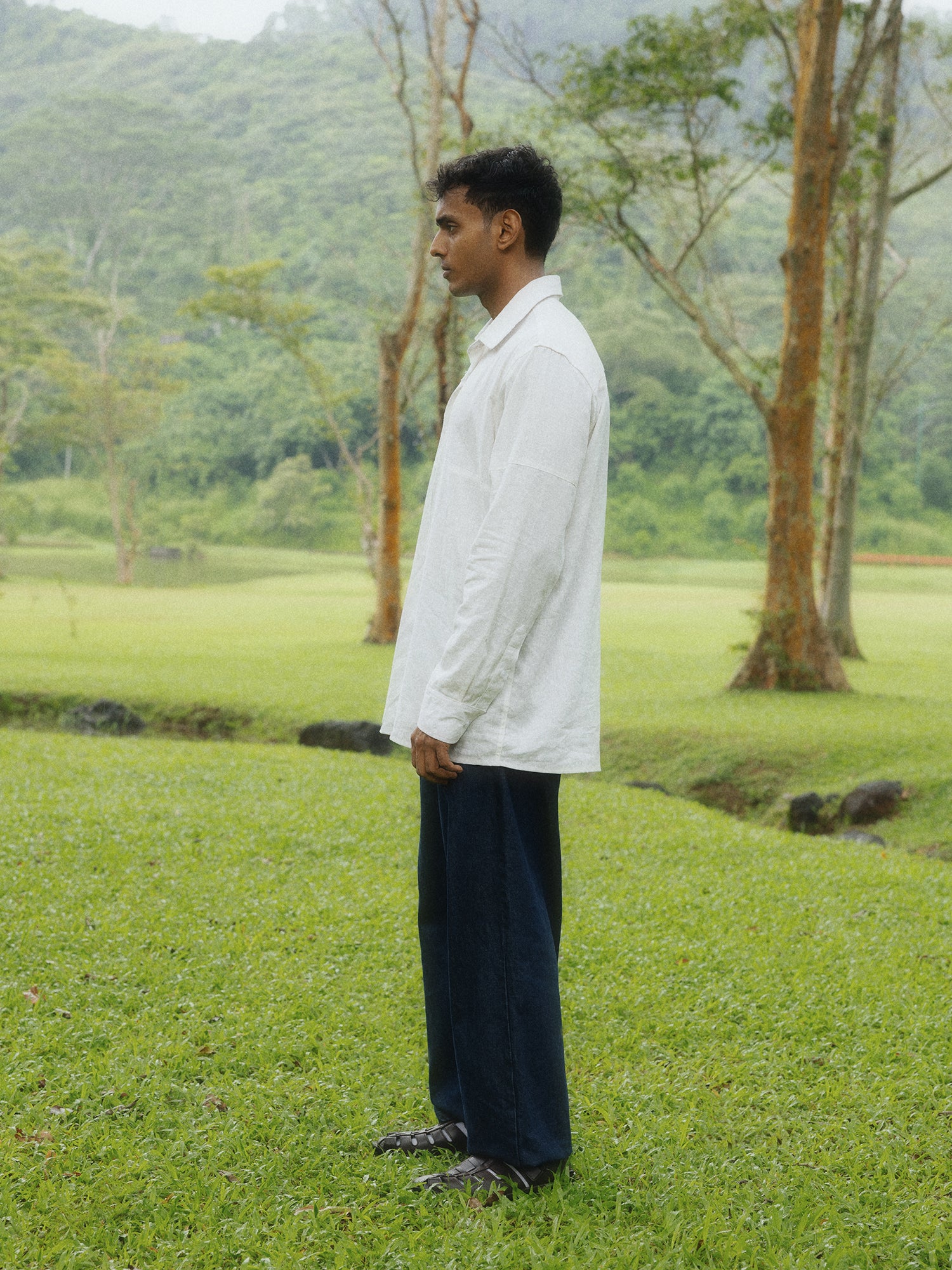 Regular collar cut and sew detailed shirt