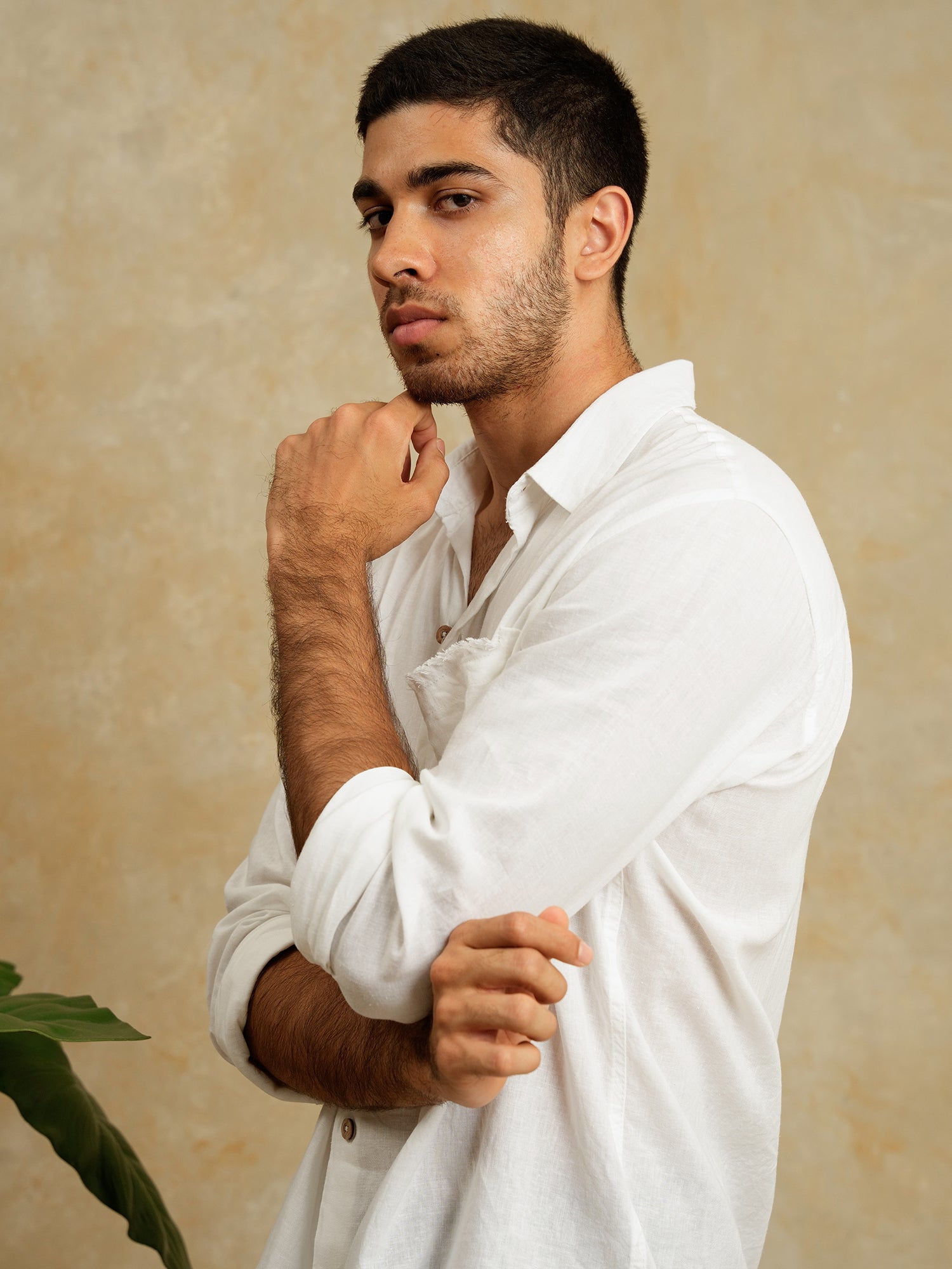 Raw edge pocket detail shirt