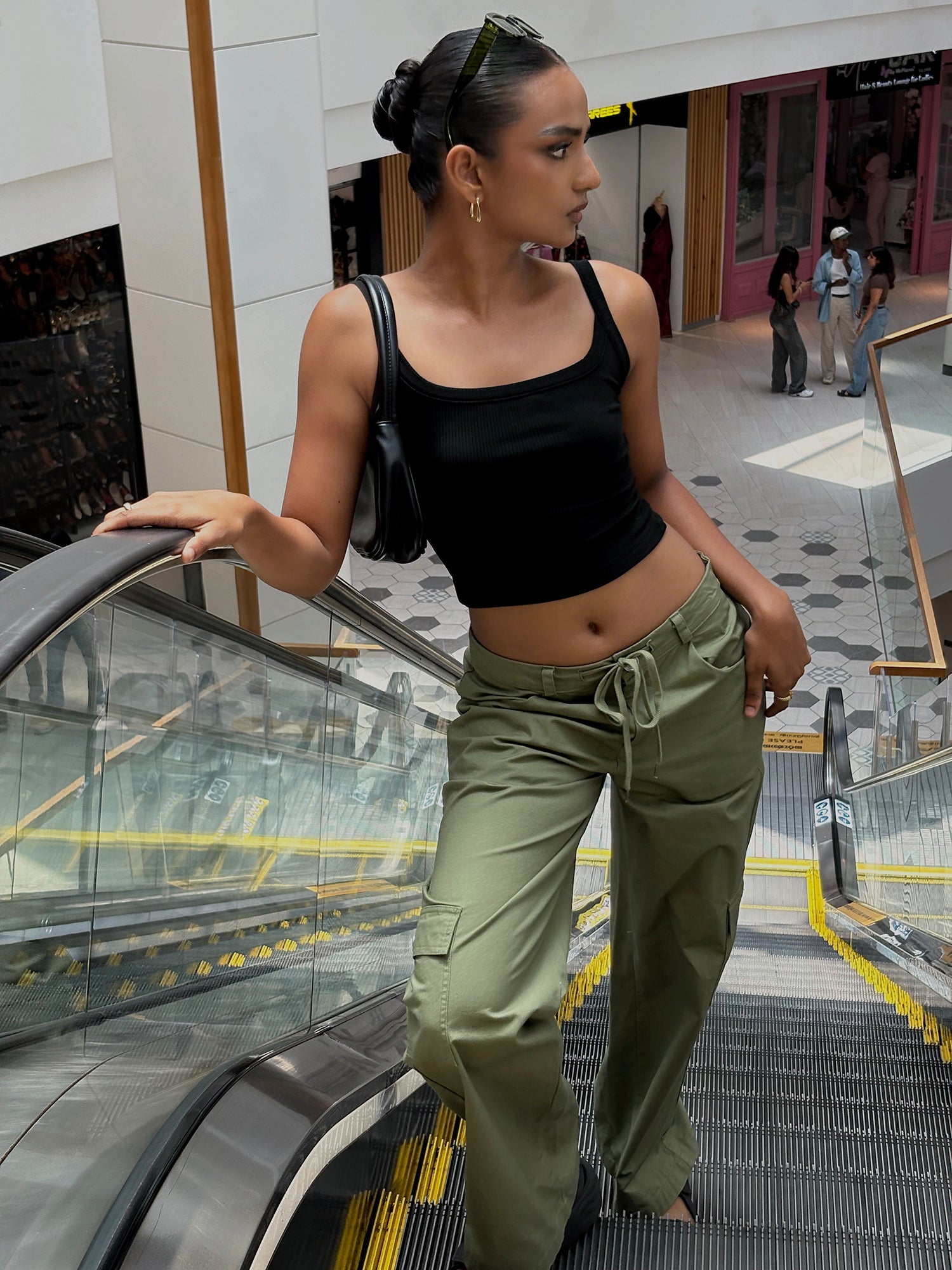 Low Waist Pocket Detailed Wide Leg Pant