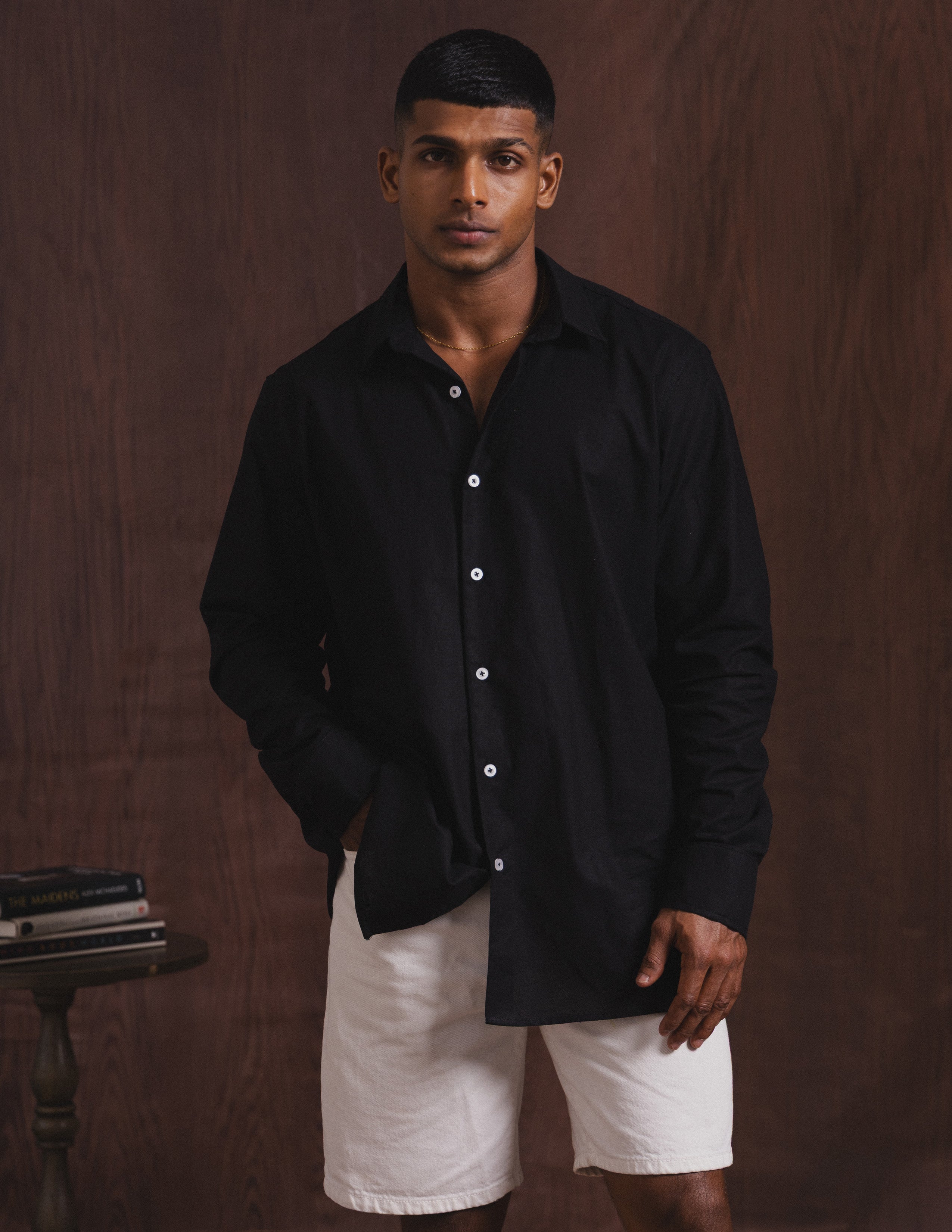Center back pleat detail regular collar long sleeve shirt