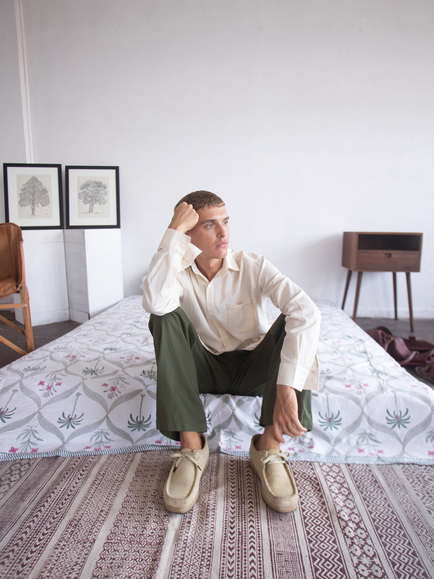 Long sleeve regular collar shirt