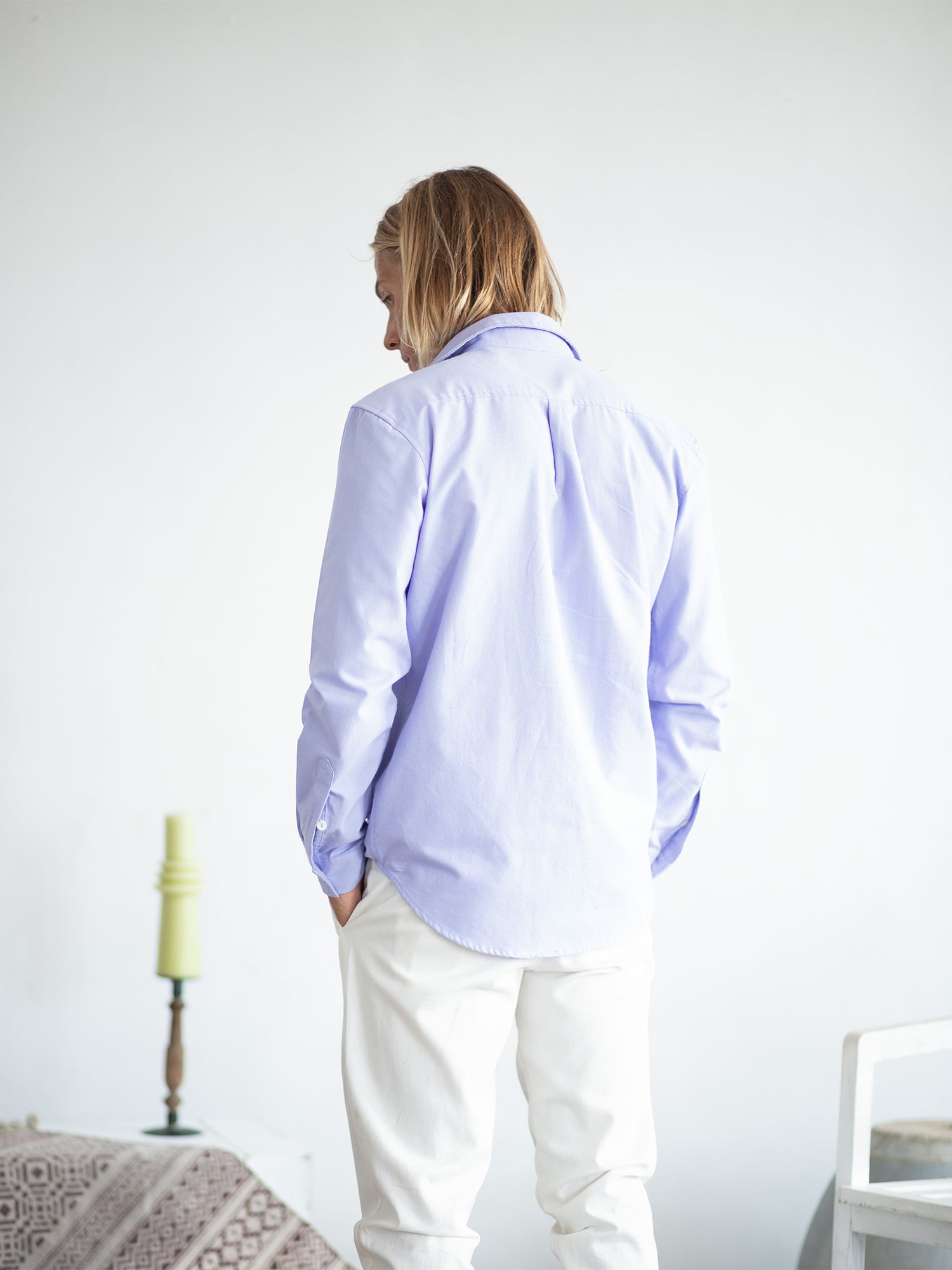 Long sleeved regular collar shirt