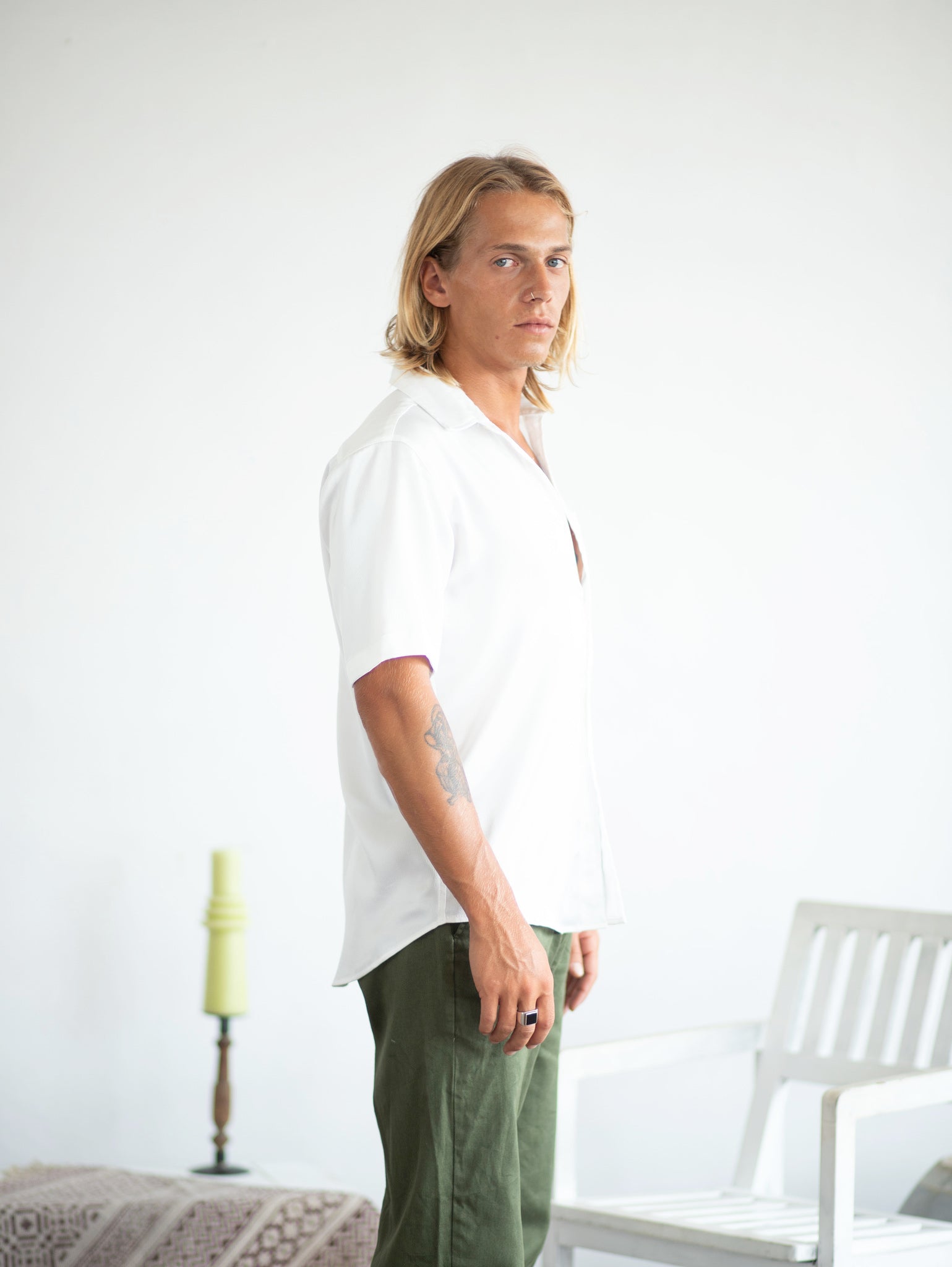 Short sleeved regular collar shirt